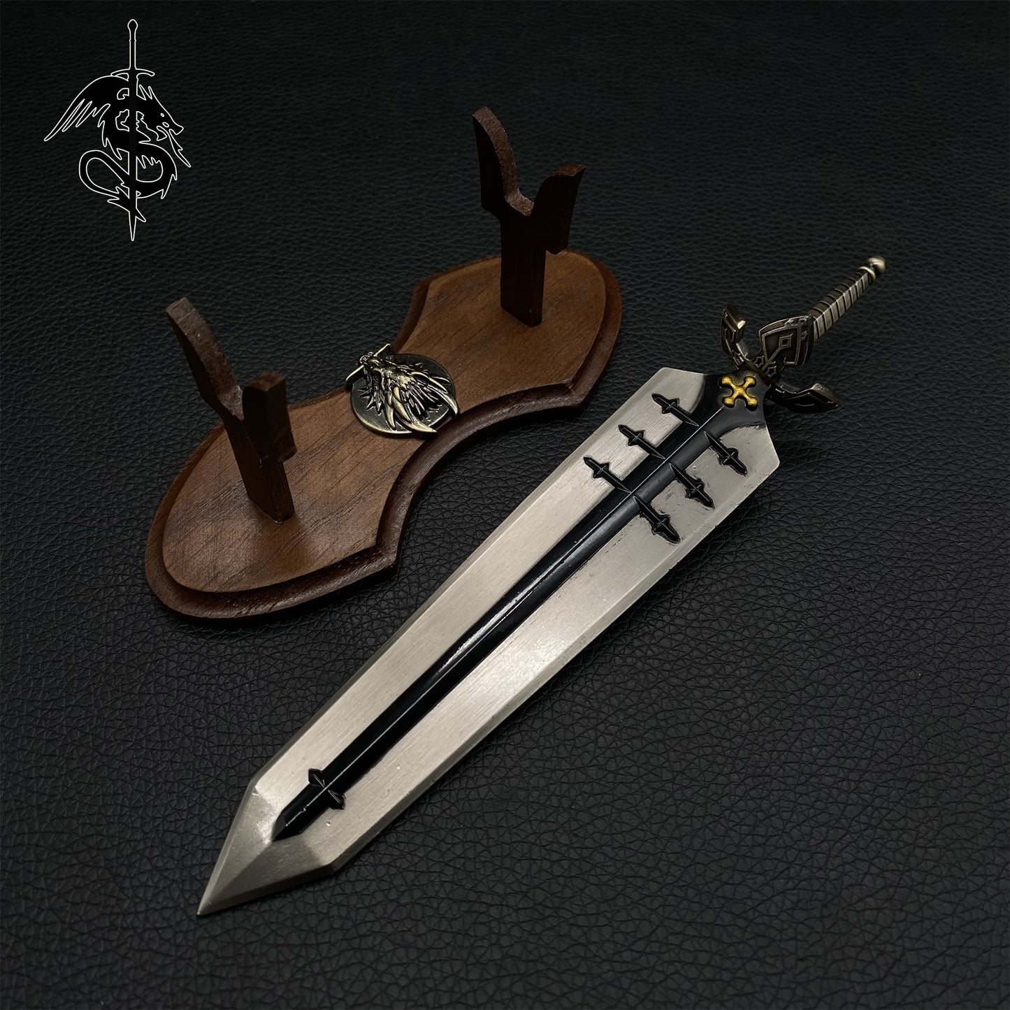 18CM Asta Demon Killer Sword Blunt Metal Replica