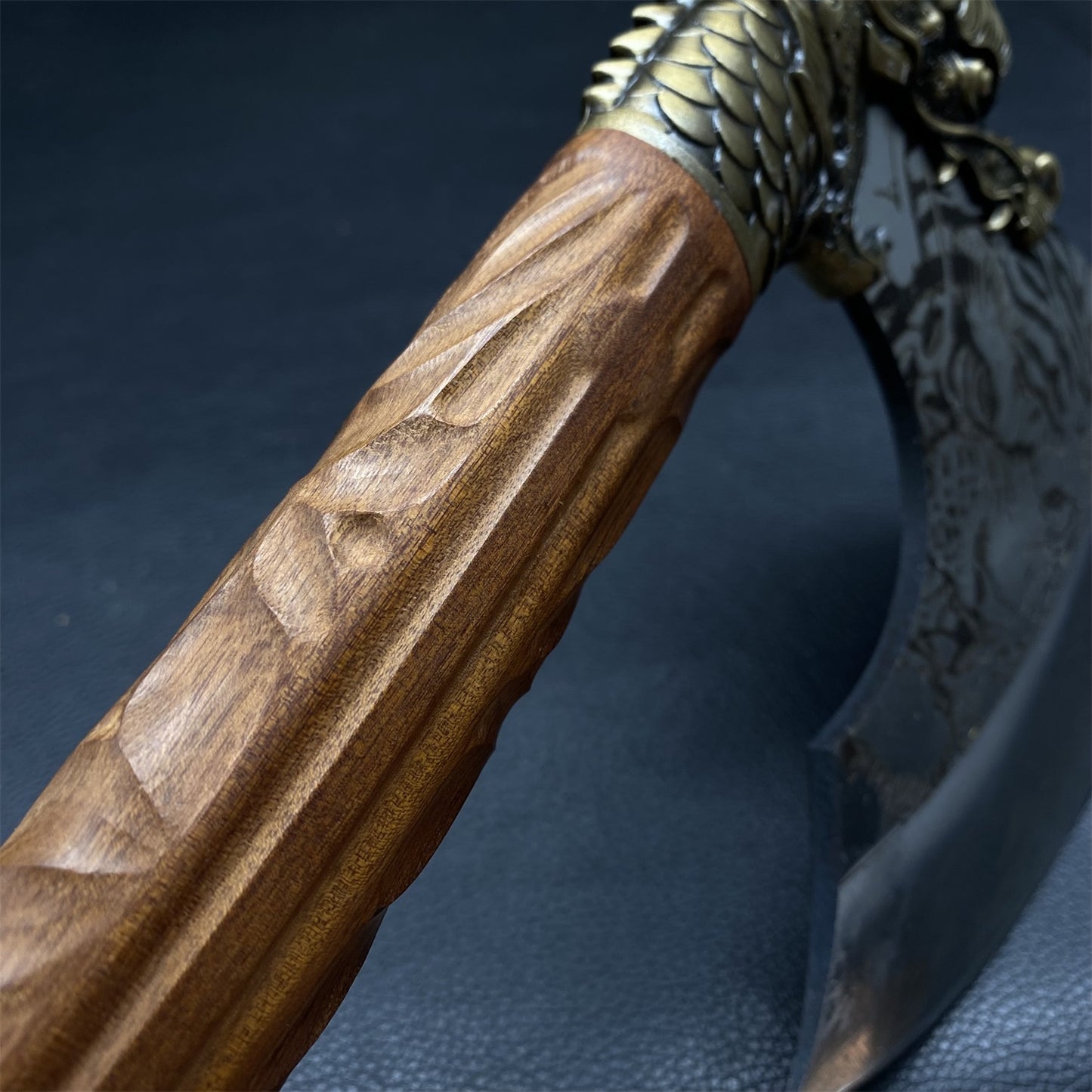 Collective Dragon Head Battle Axe