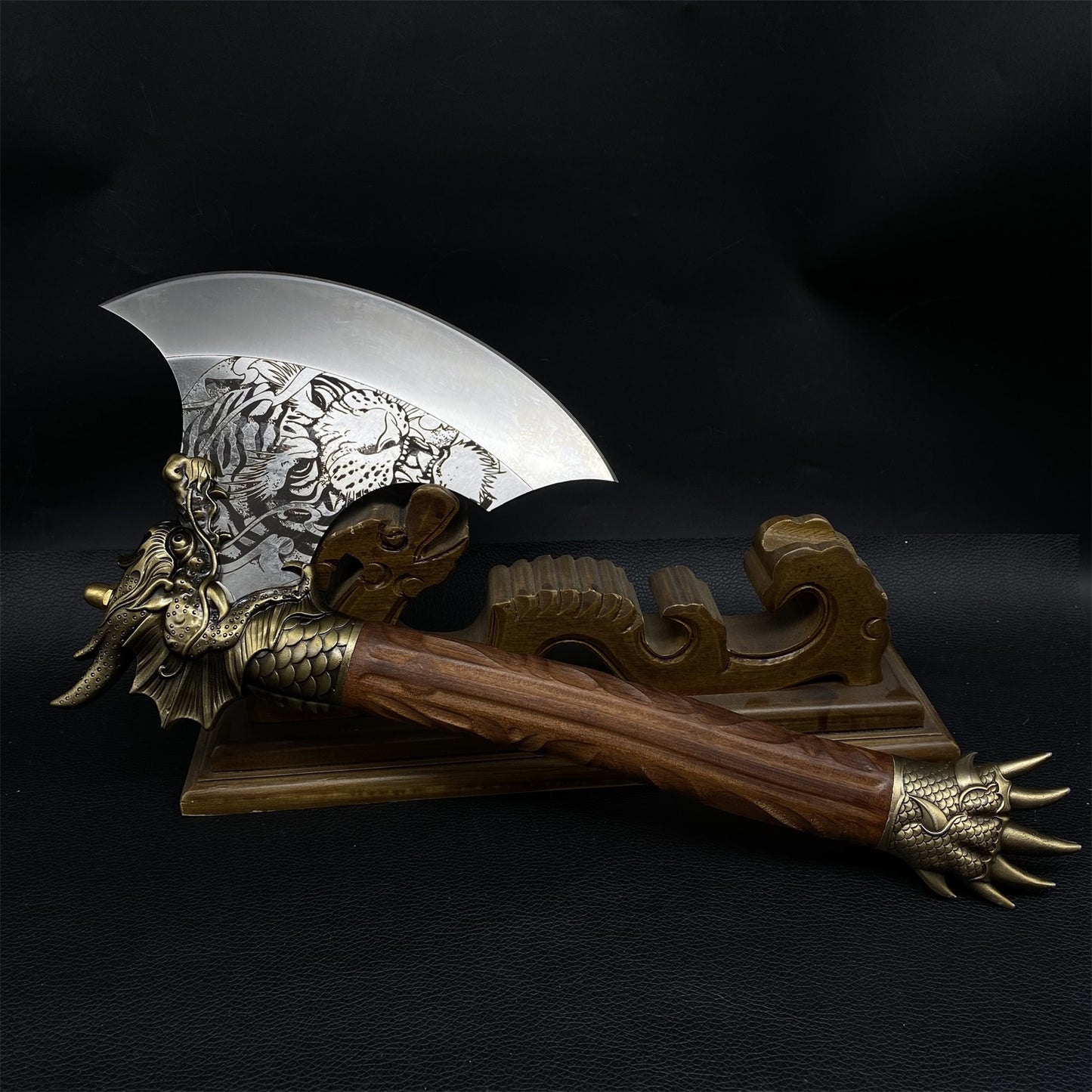 Collective Dragon Head Battle Axe