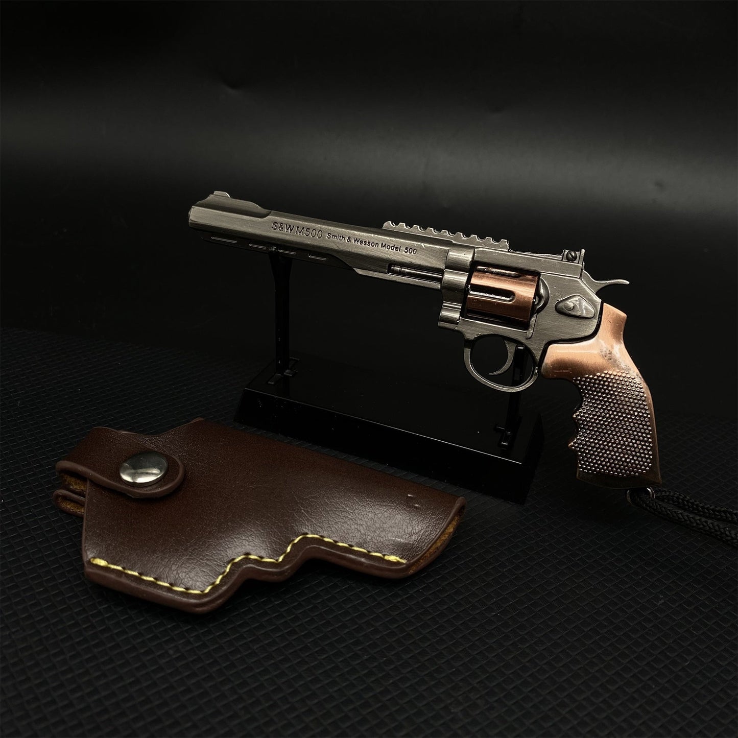 Tiny Gun Bison Revolver S&M 500 Metal Replica 