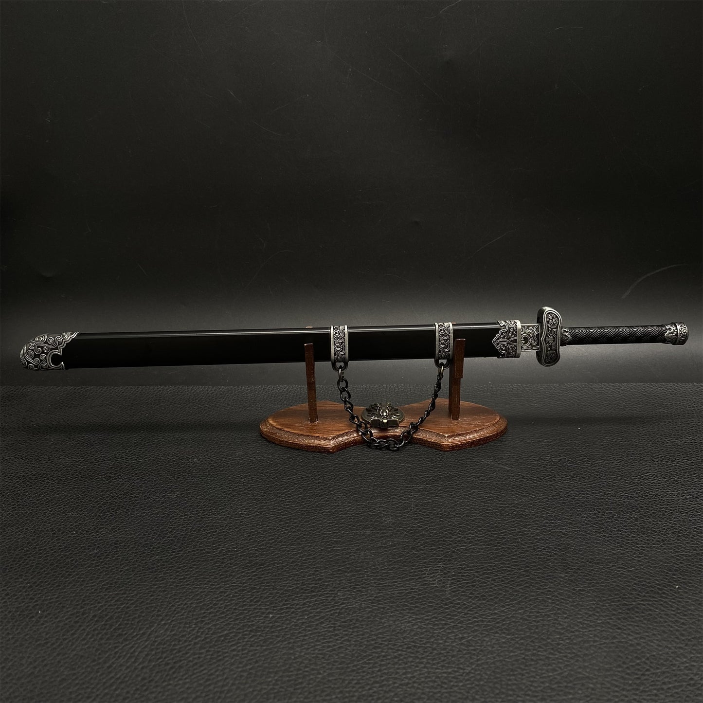 Chinese Movie 'The Lost Tomb' Zhang Qiling's Black Gold Ancient Knife Metal Replica