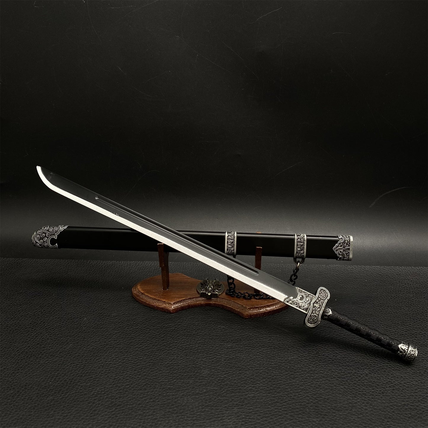 Chinese Movie 'The Lost Tomb' Zhang Qiling's Black Gold Ancient Knife Metal Replica