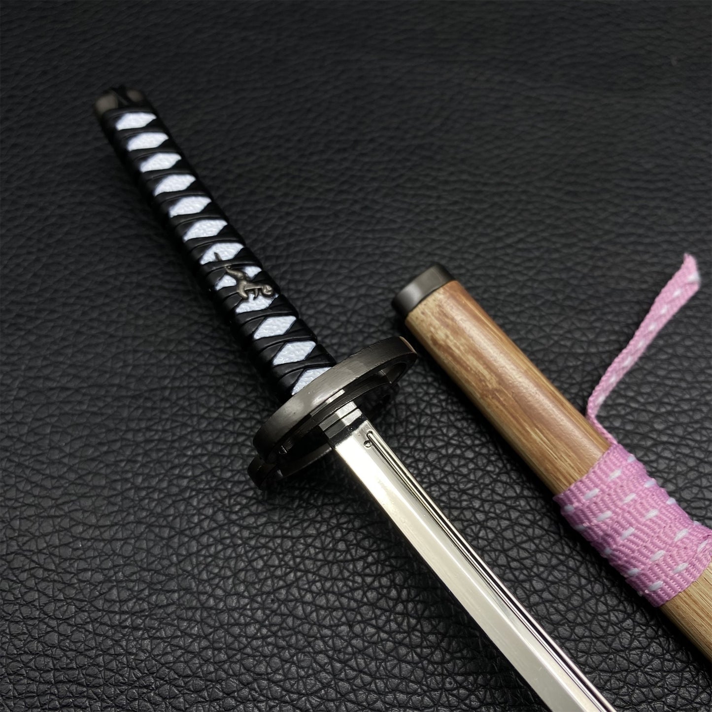 GOT Jin Sakai's Blade of the Immortal & Island Keeper Katana Metal Miniature