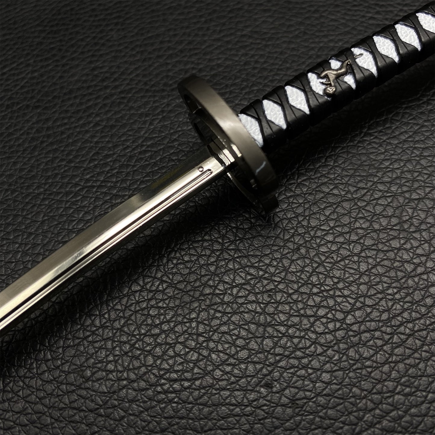 GOT Jin Sakai's Blade of the Immortal & Island Keeper Katana Metal Miniature