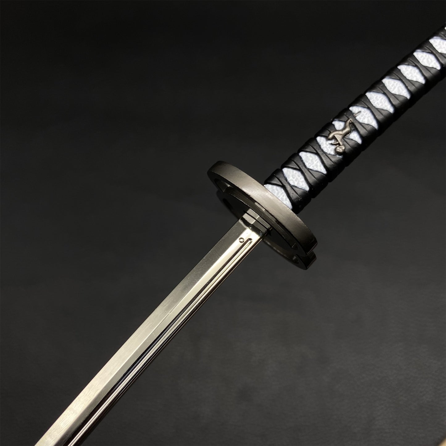 GOT Jin Sakai's Blade of the Immortal & Island Keeper Katana Metal Miniature