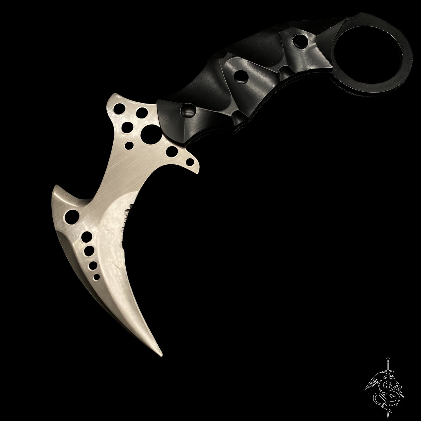 Life-Size Re8 Metal Chris Karambit Replica