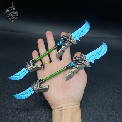 WOW Cloudsong Glaive Metal Replicas A Pair