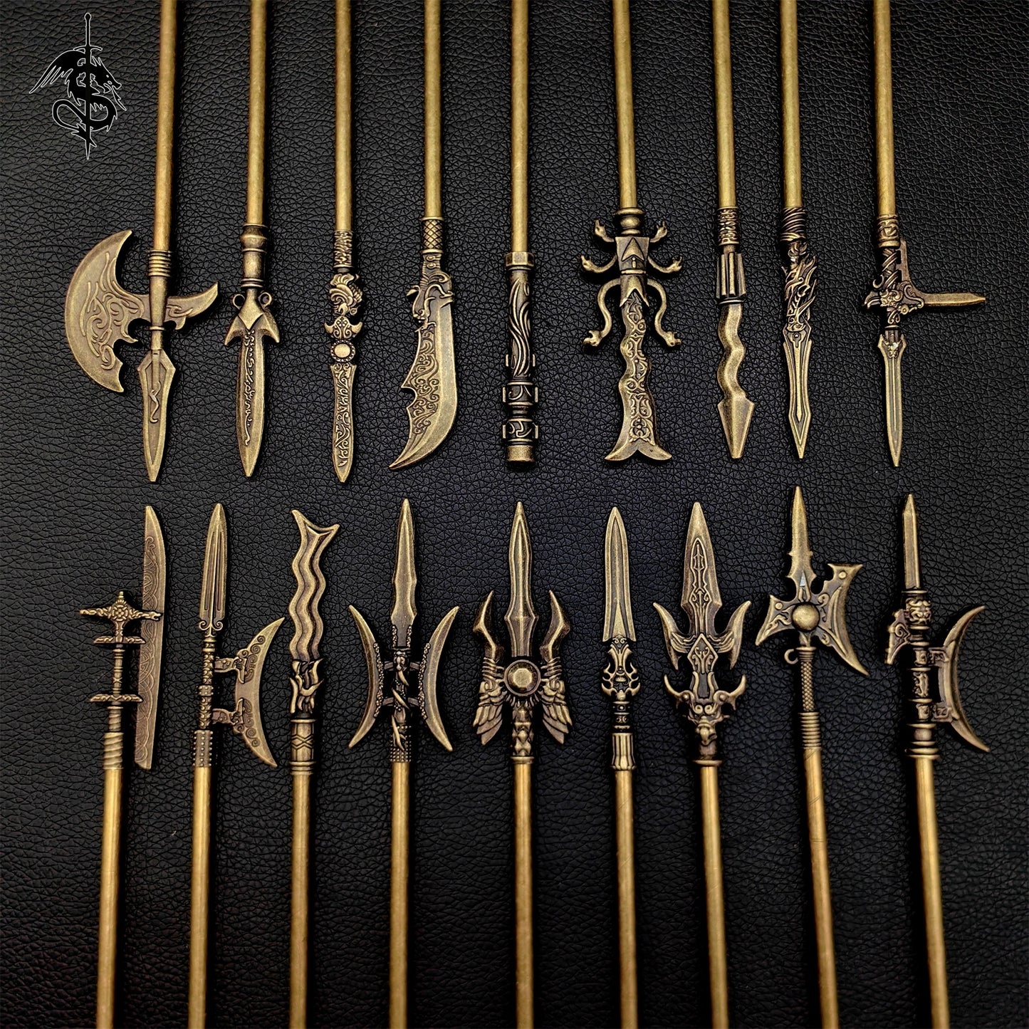 Hand-Forged Metal 18PCS Cold Weapons in Ancient China With Stand