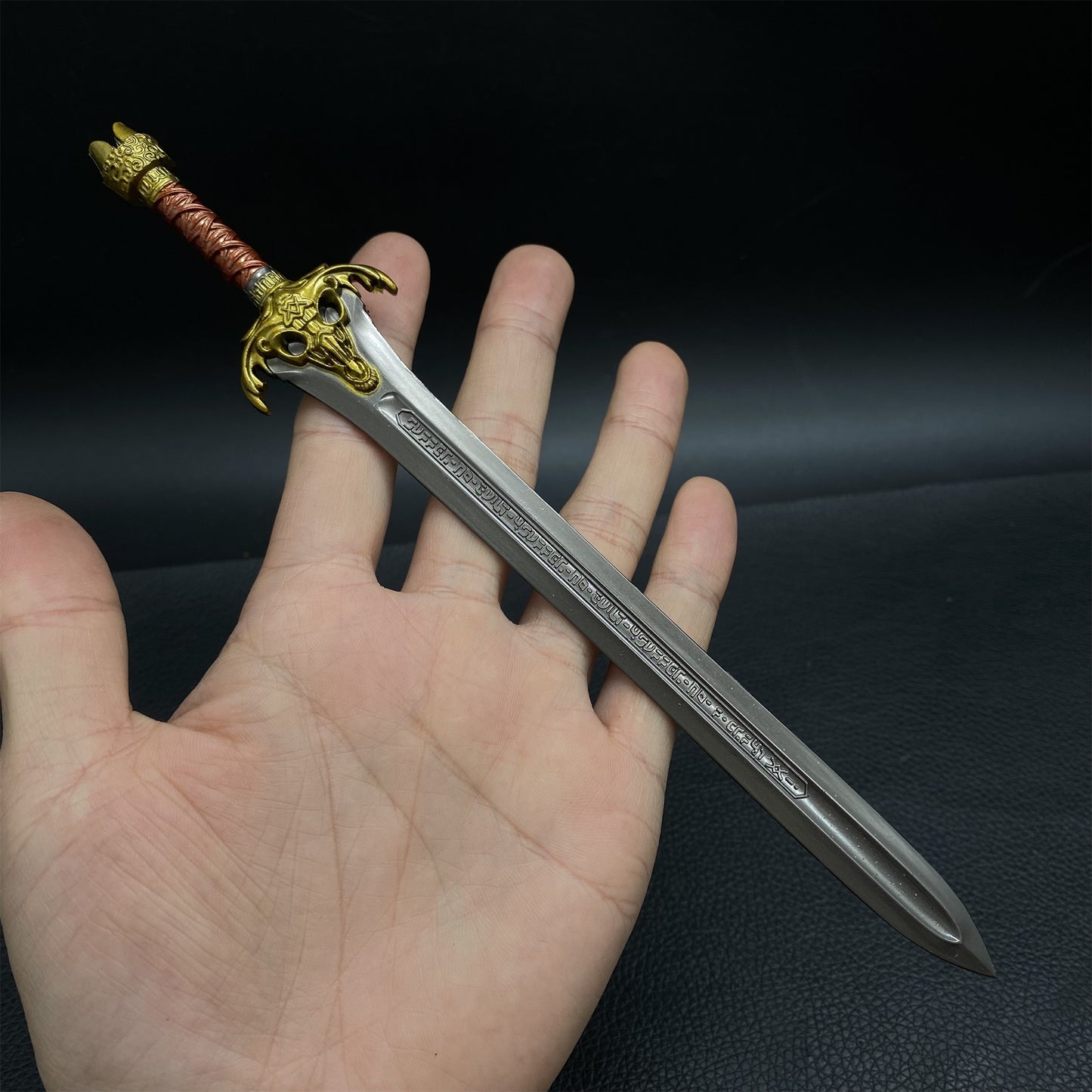 Metal Conan Sword  And King Sword Miniatures Replicas