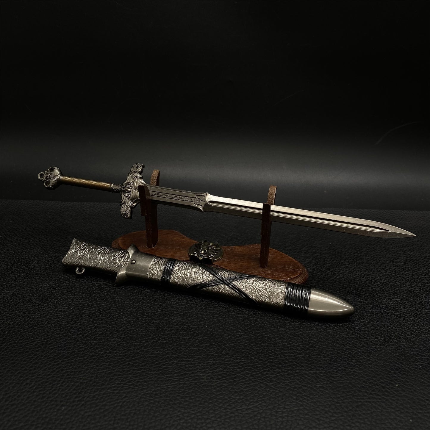 Metal Conan Sword  And King Sword Miniatures Replicas