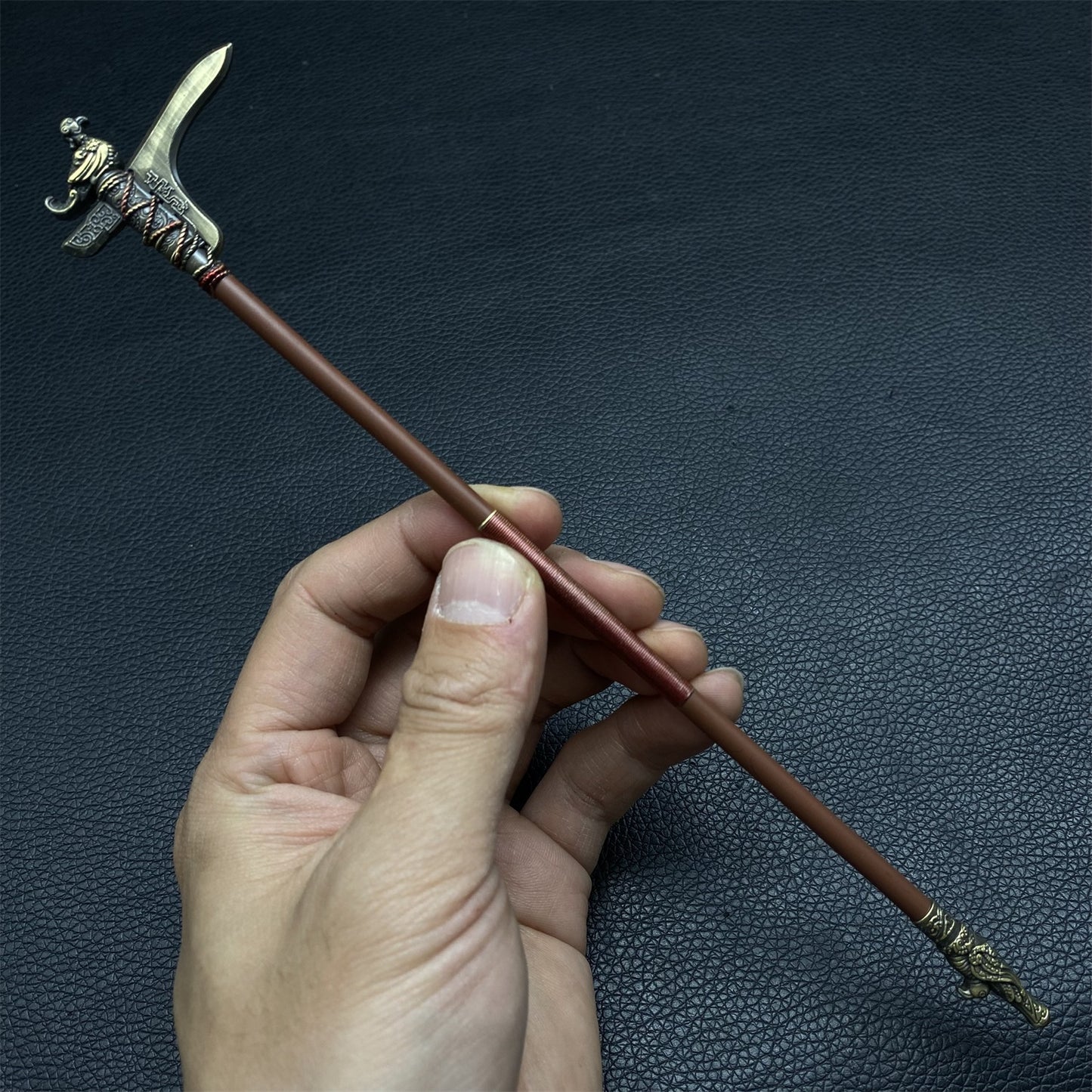 Pre-Qin Peri Bronze Dagger-axe Metal Replica