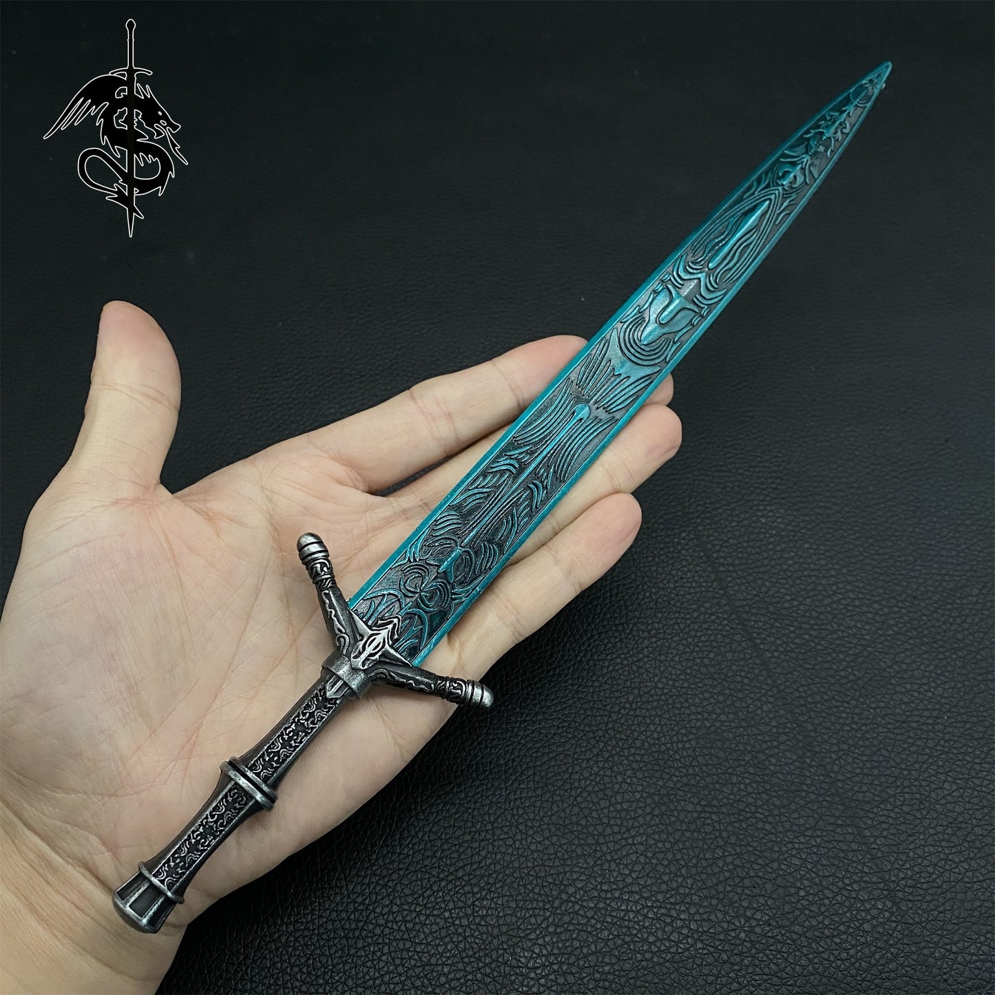 Mini Moonlight Greatsword Metal Dark Moon Sword