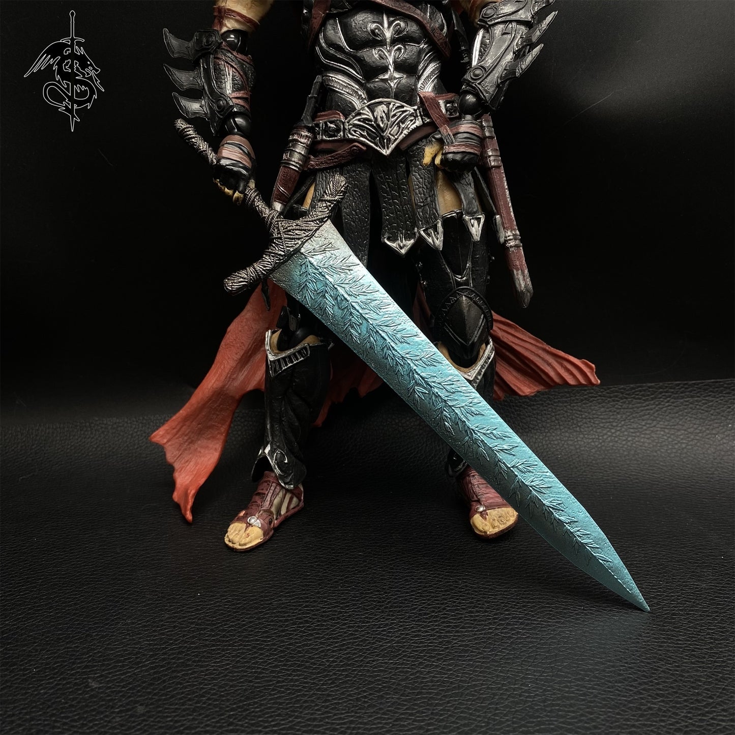 Metal Dark Moonlight Greatsword 8.5" Metal Miniature