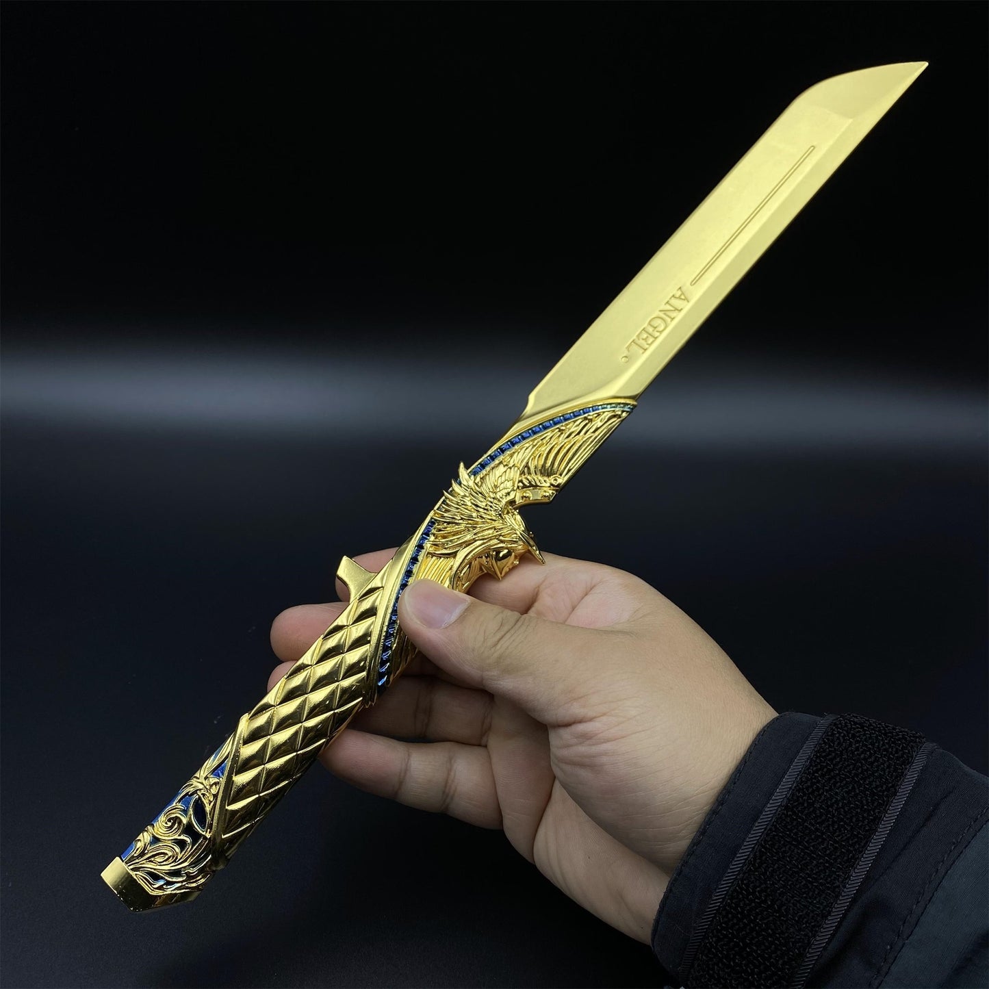 Metal Delta Force Dark Star Short Sword Replica - Game Collectibles