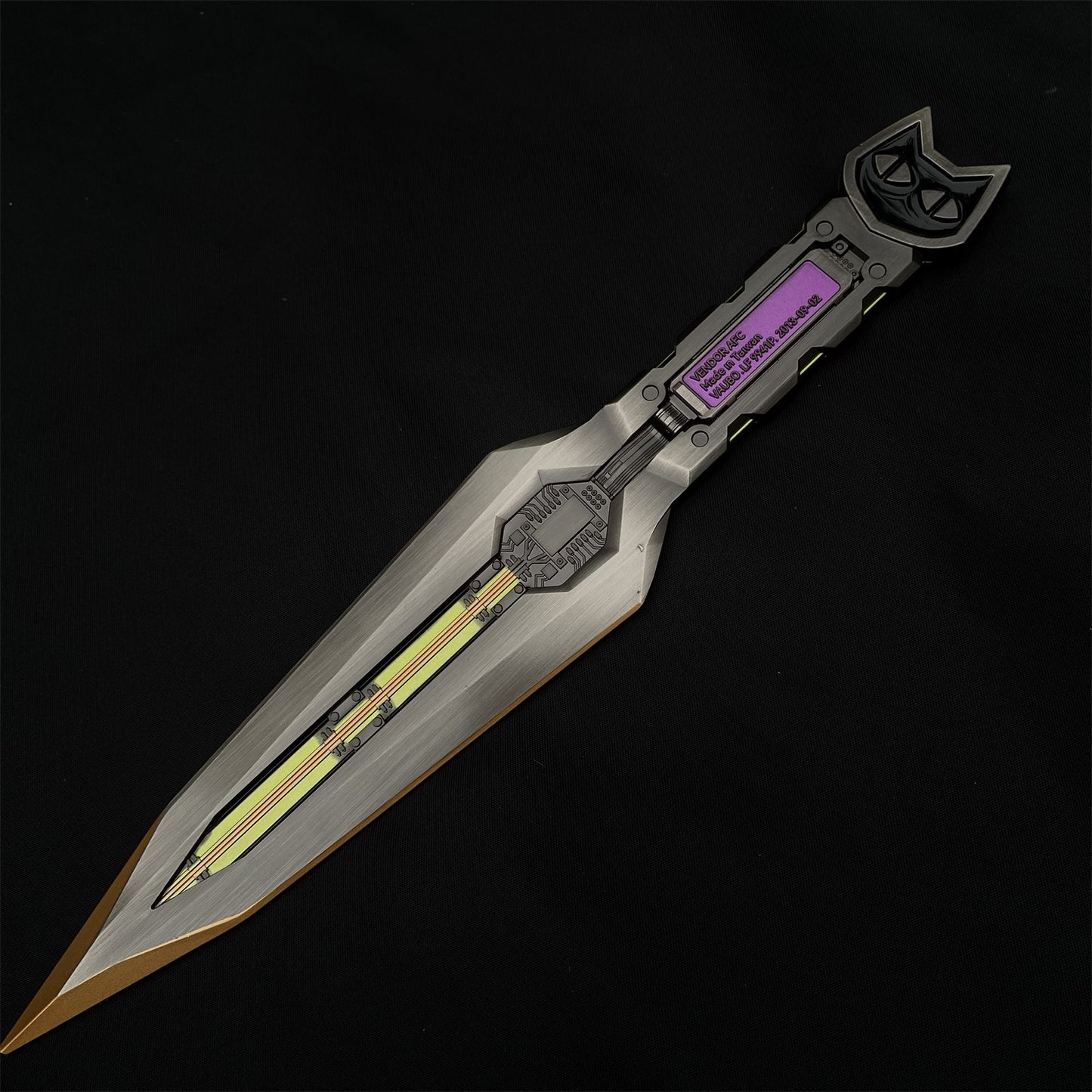 DF Hackclaw Data Knife Metal Replica