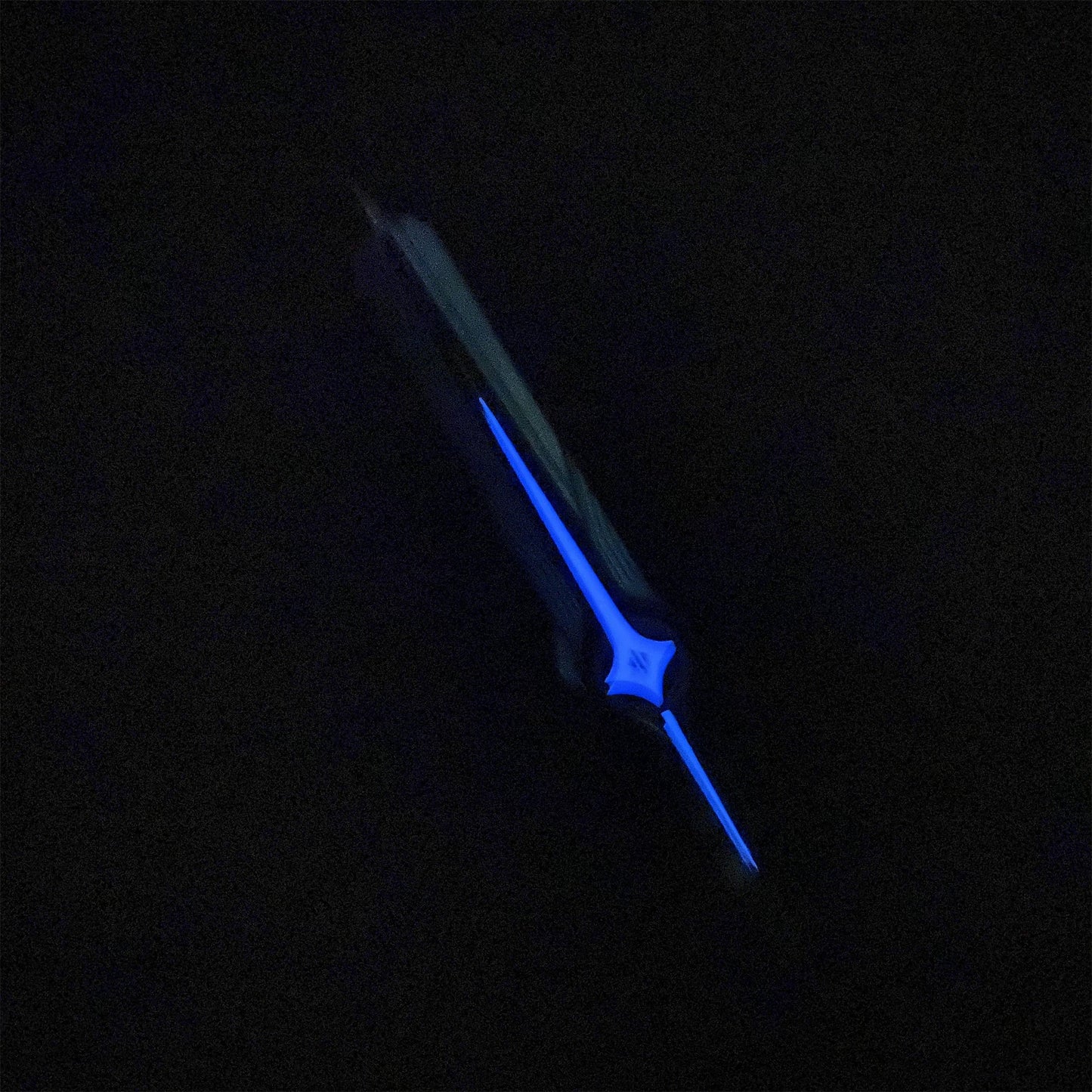 Luminous Delta Force Desmoulins' Edge Metal Dull Blade Replica For Collection