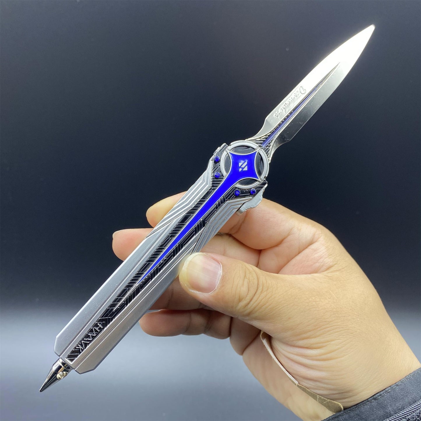 Luminous Delta Force Desmoulins' Edge Metal Dull Blade Replica For Collection
