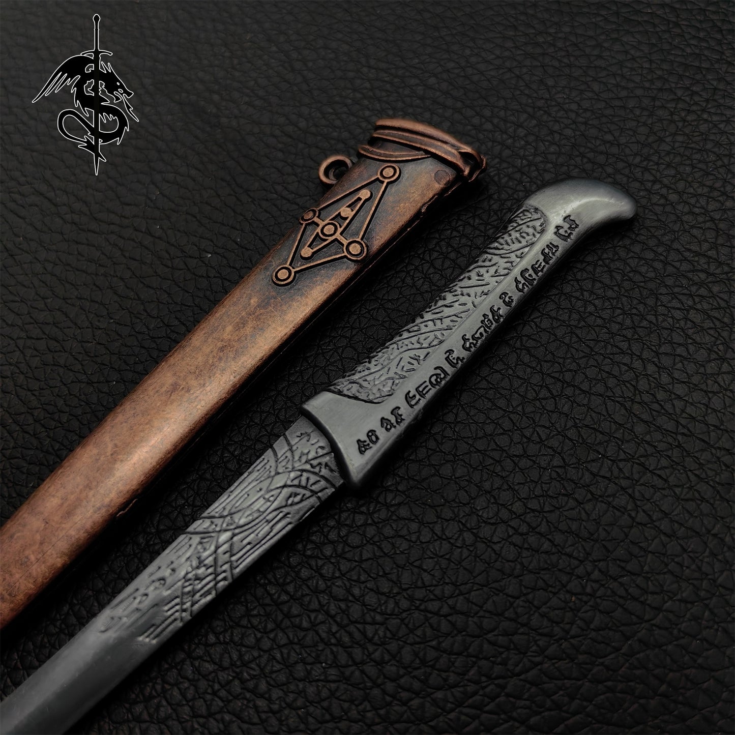 Famous Movie Dune Prop Dib'Muad's Crysknife Replica Tiny Metal Sword