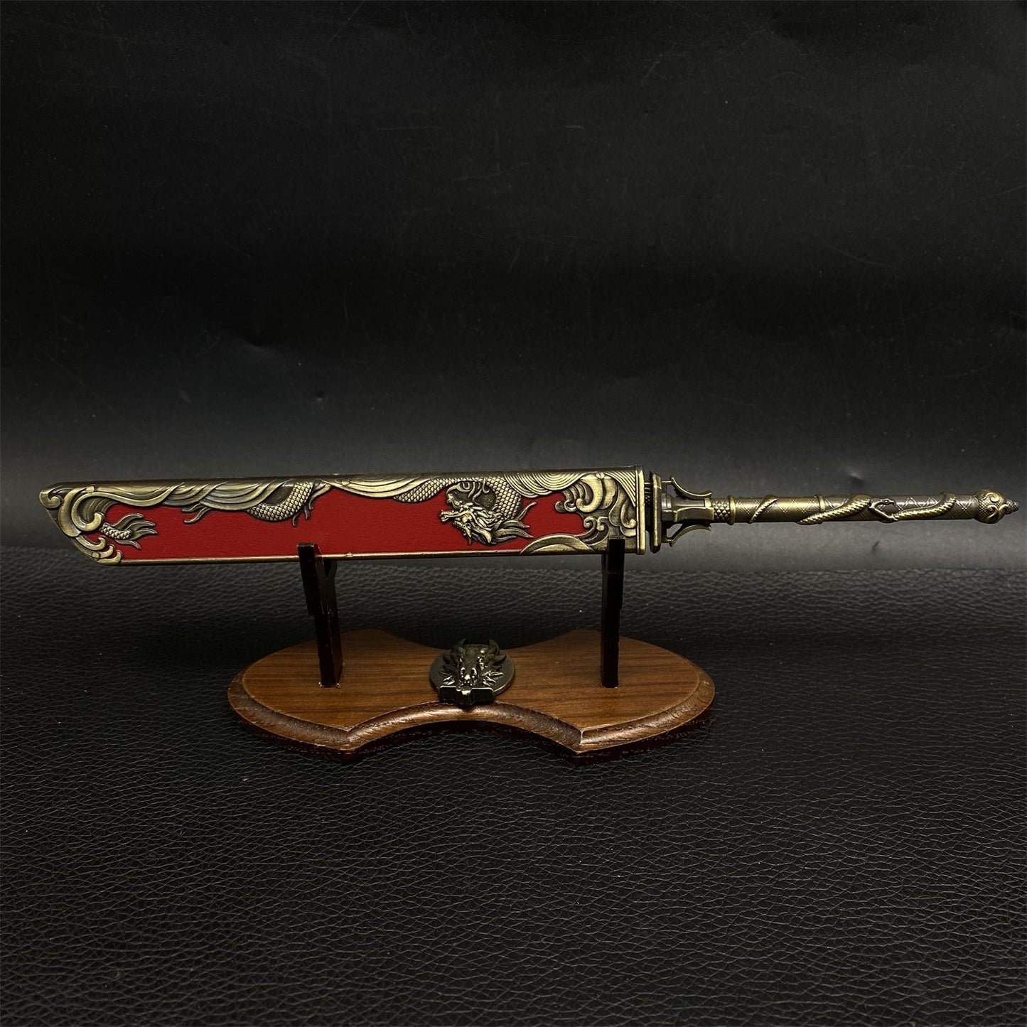 Dark River Dragon Tooth Knife Metal Replica