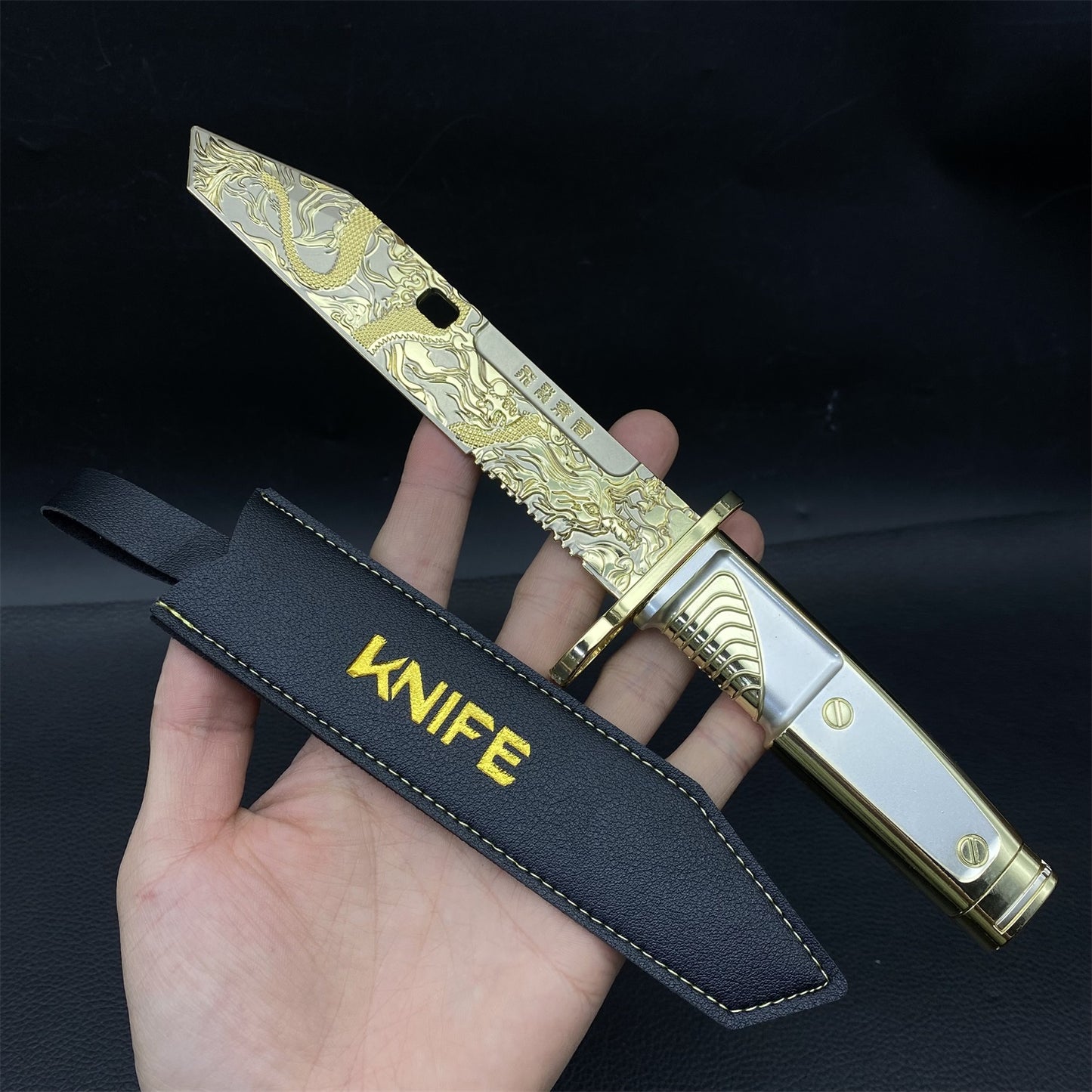 DF Dragon Tooth Knife Metal Replica