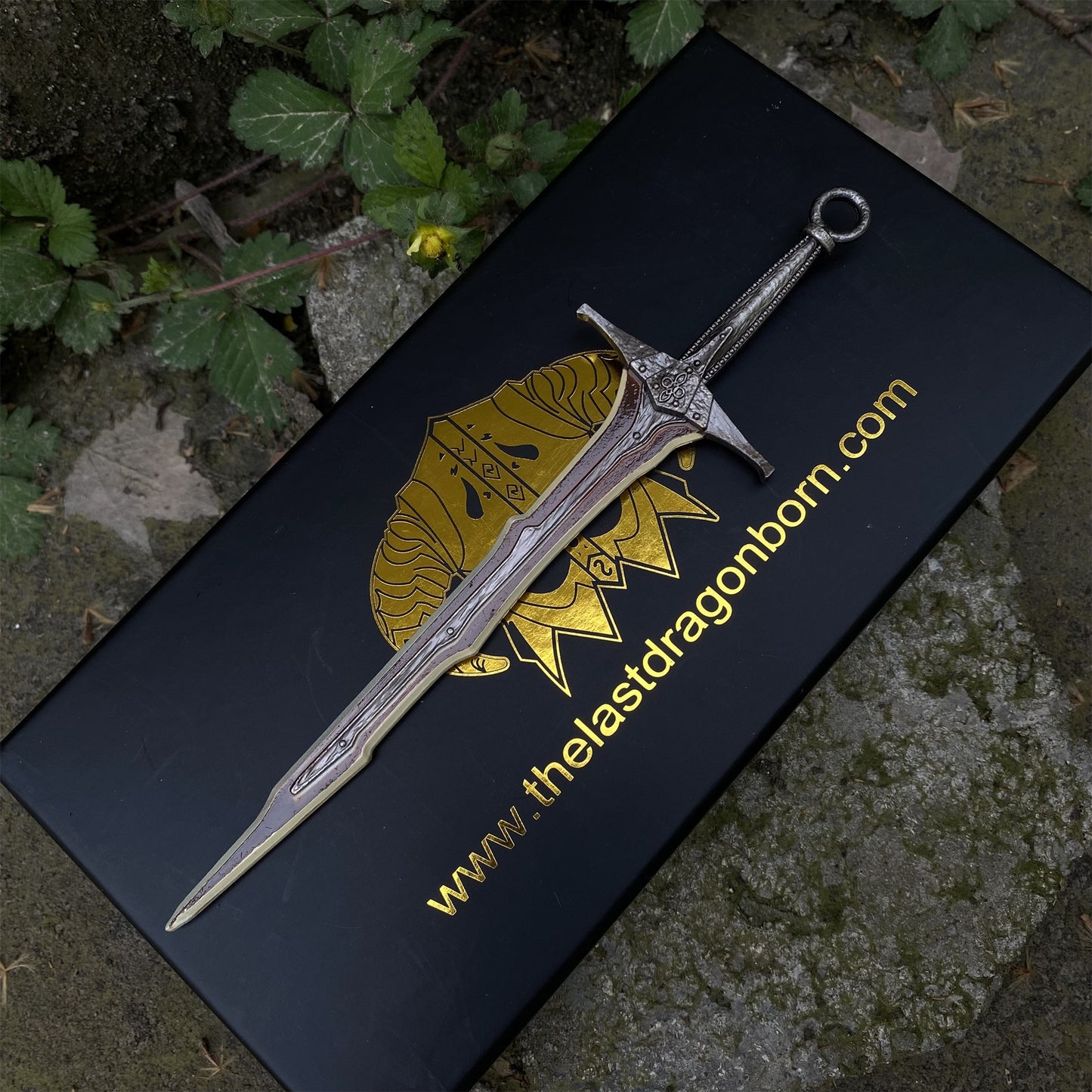 Dragonbone Greatsword Metal Miniature Gift Box
