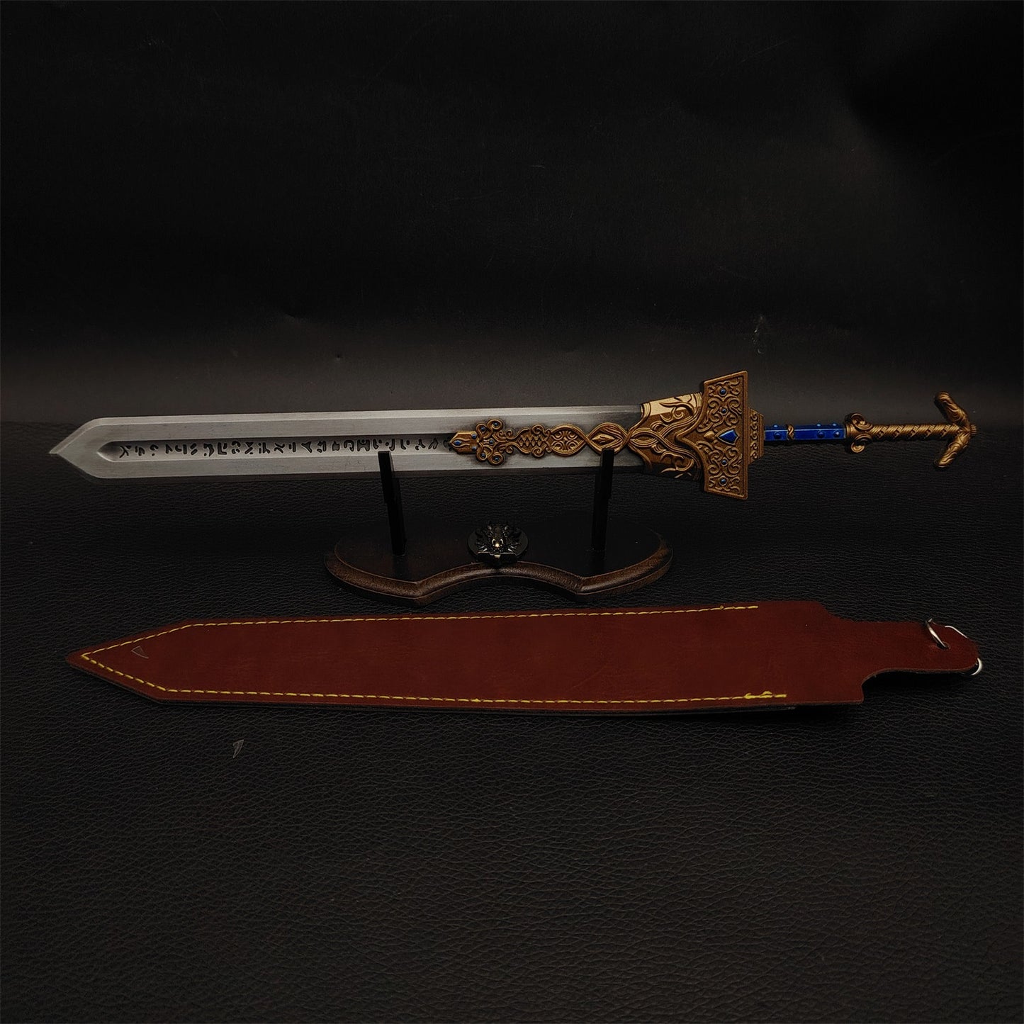 ER Royal Greatsword Metal Miniature