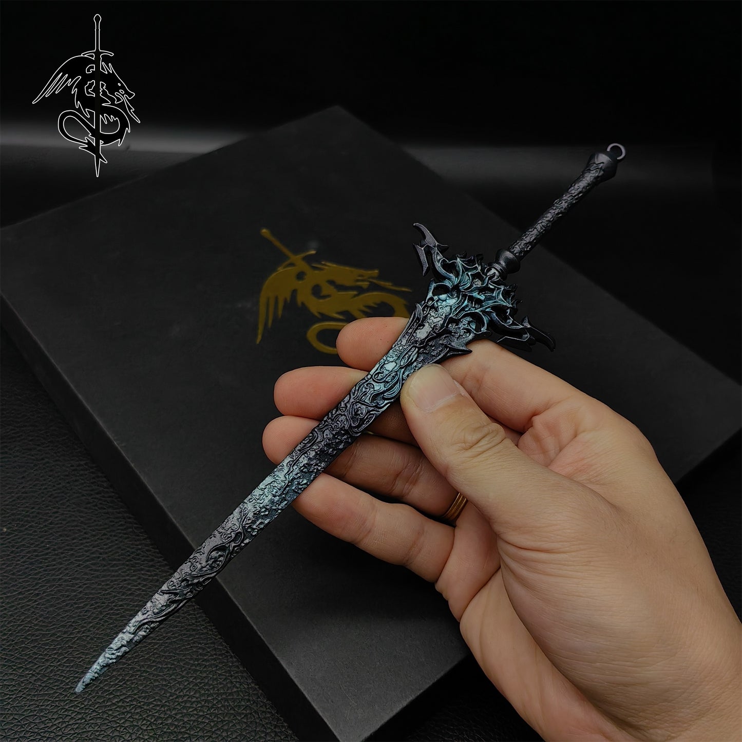 Cloud Final Fantasy Game Weapon Tiny Sword 4 In 1 Gift Box
