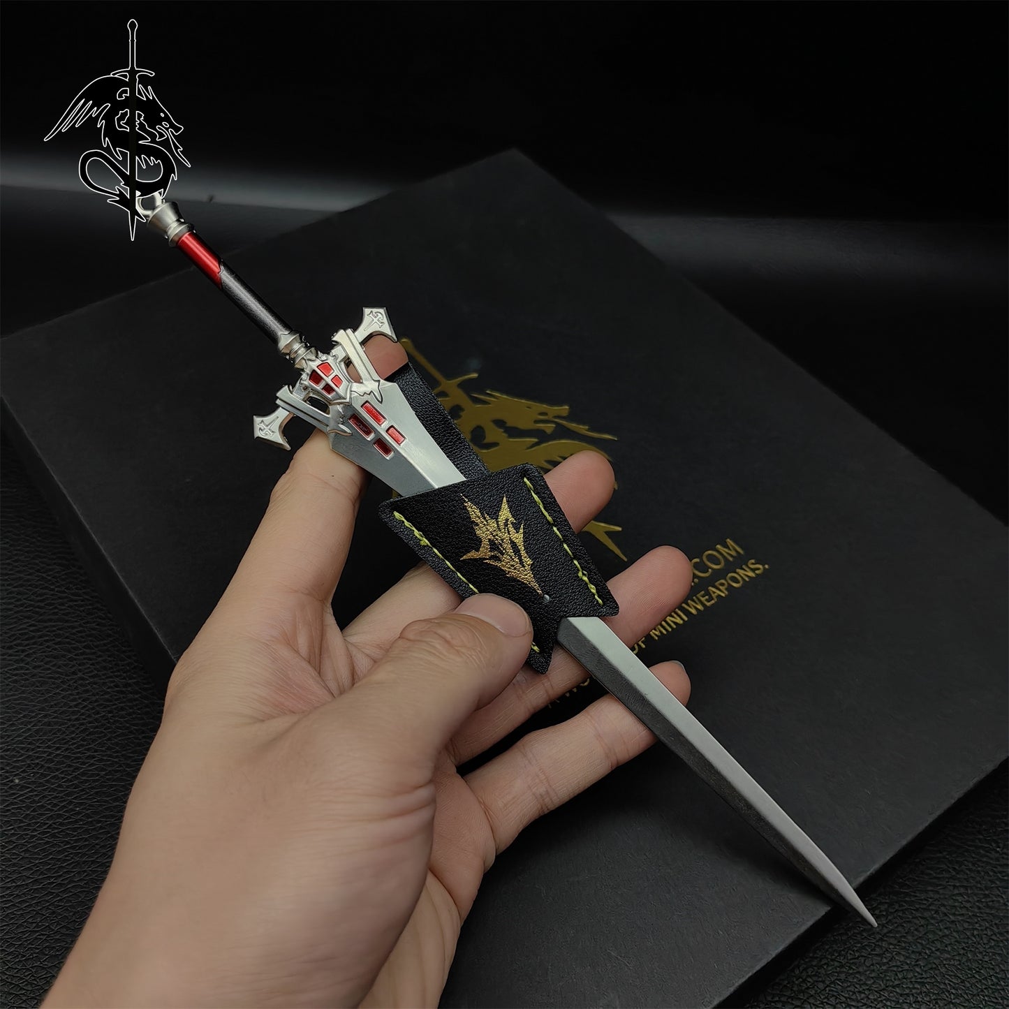 Cloud Final Fantasy Game Weapon Tiny Sword 4 In 1 Gift Box