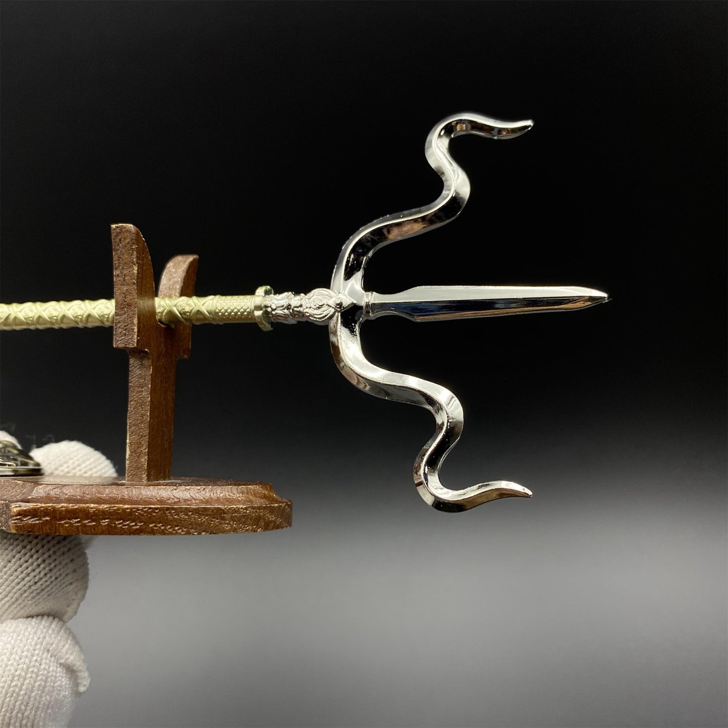 Sui Tang Fengchi Liujin Tang Metal Replica Unsharpened Ancient Chinese Polearm Miniature Collectible 22cm/8.7"