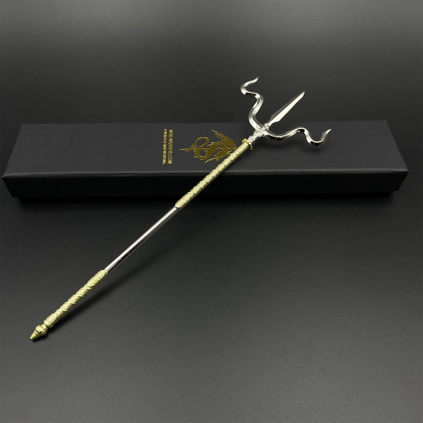 Sui Tang Fengchi Liujin Tang Metal Replica Unsharpened Ancient Chinese Polearm Miniature Collectible 22cm/8.7"