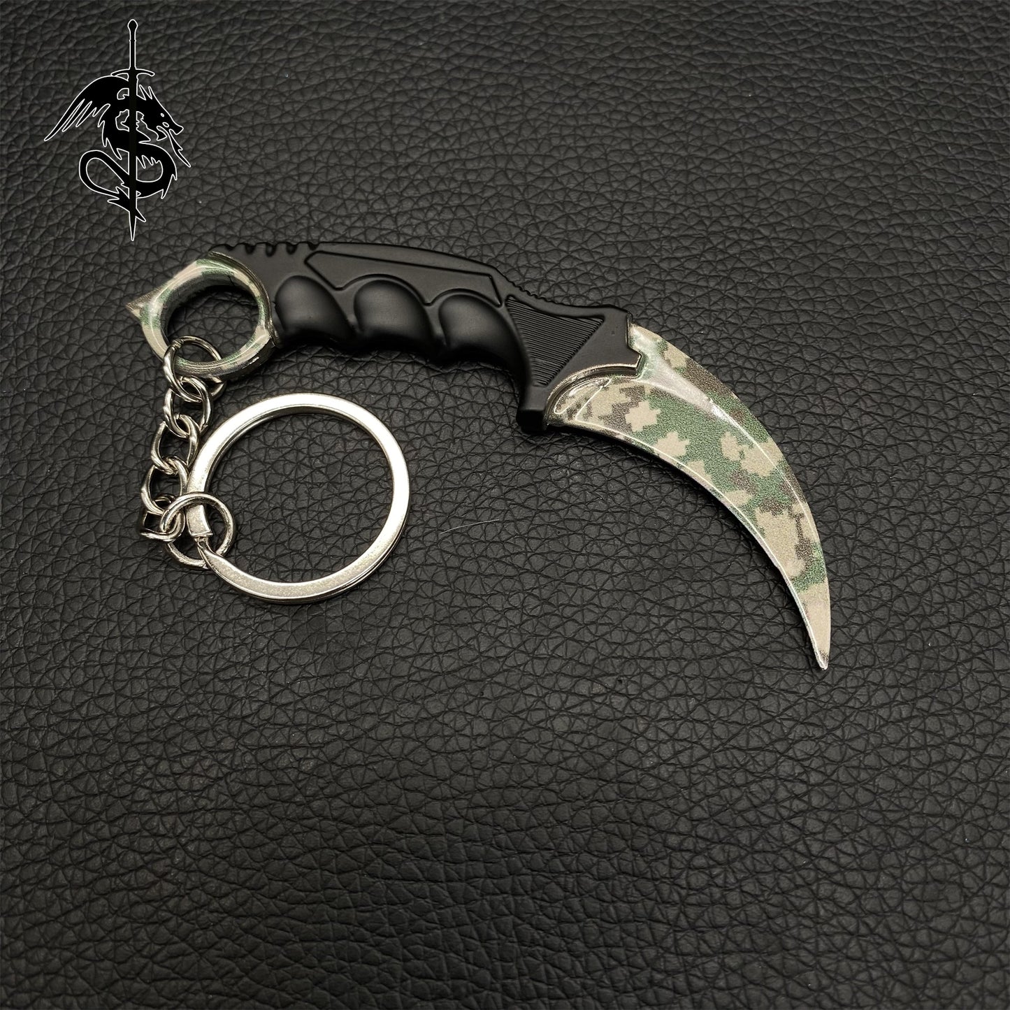 Forest DDPAT Skin Mini Karambit Keychain