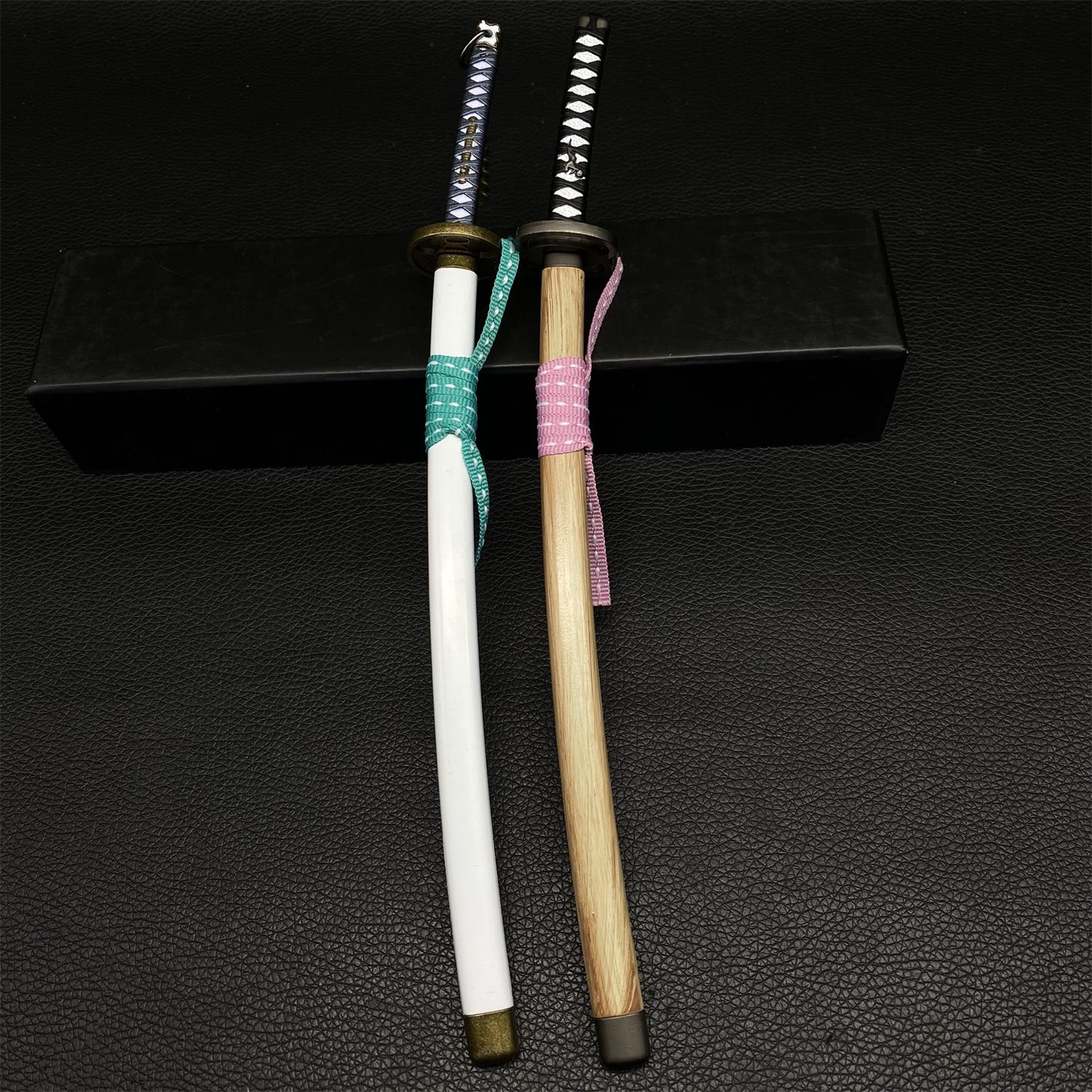 GOT Jin Sakai's Blade of the Immortal & Island Keeper Katana Metal Miniature