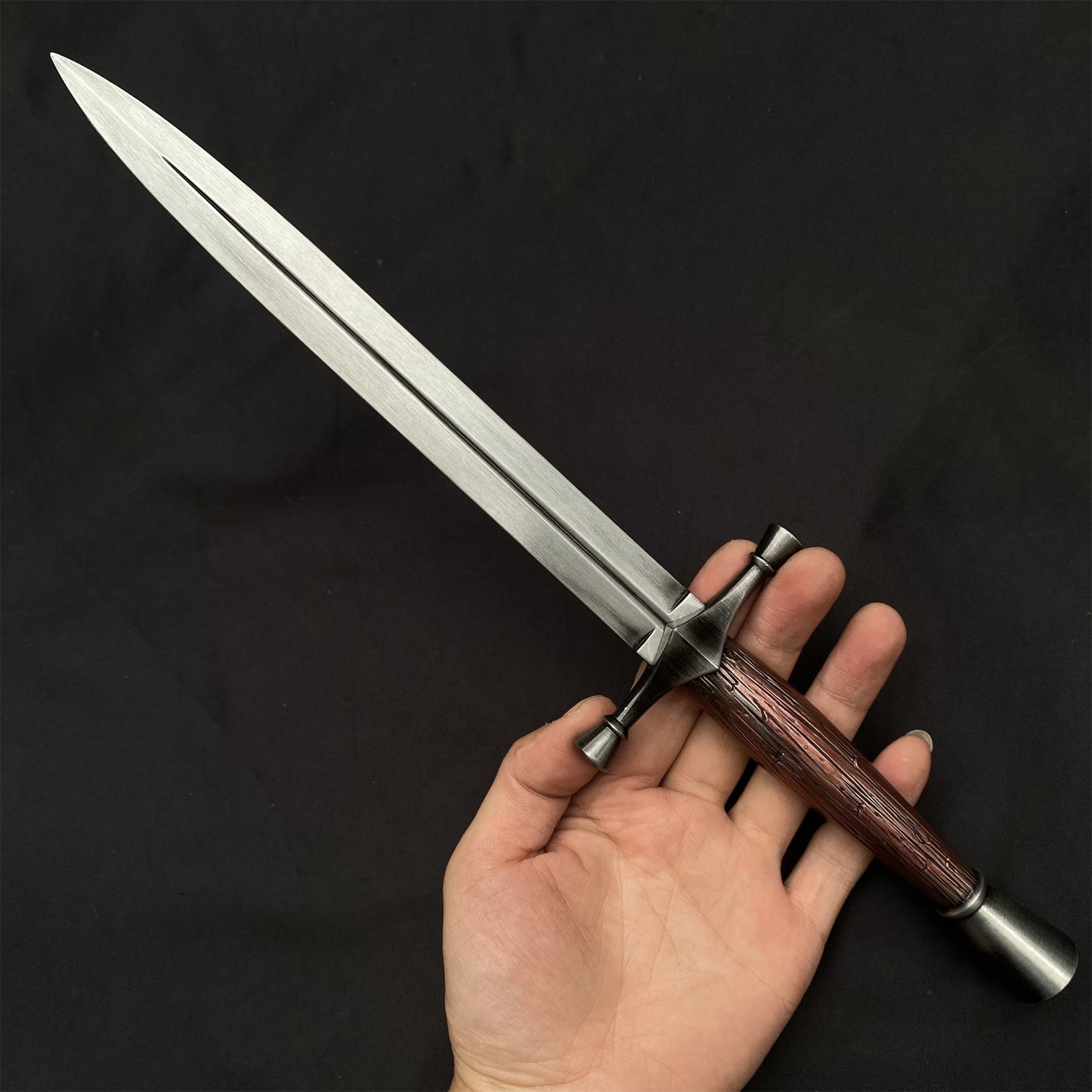 Hight-Quality Game Dagger Metal Craft For Collection