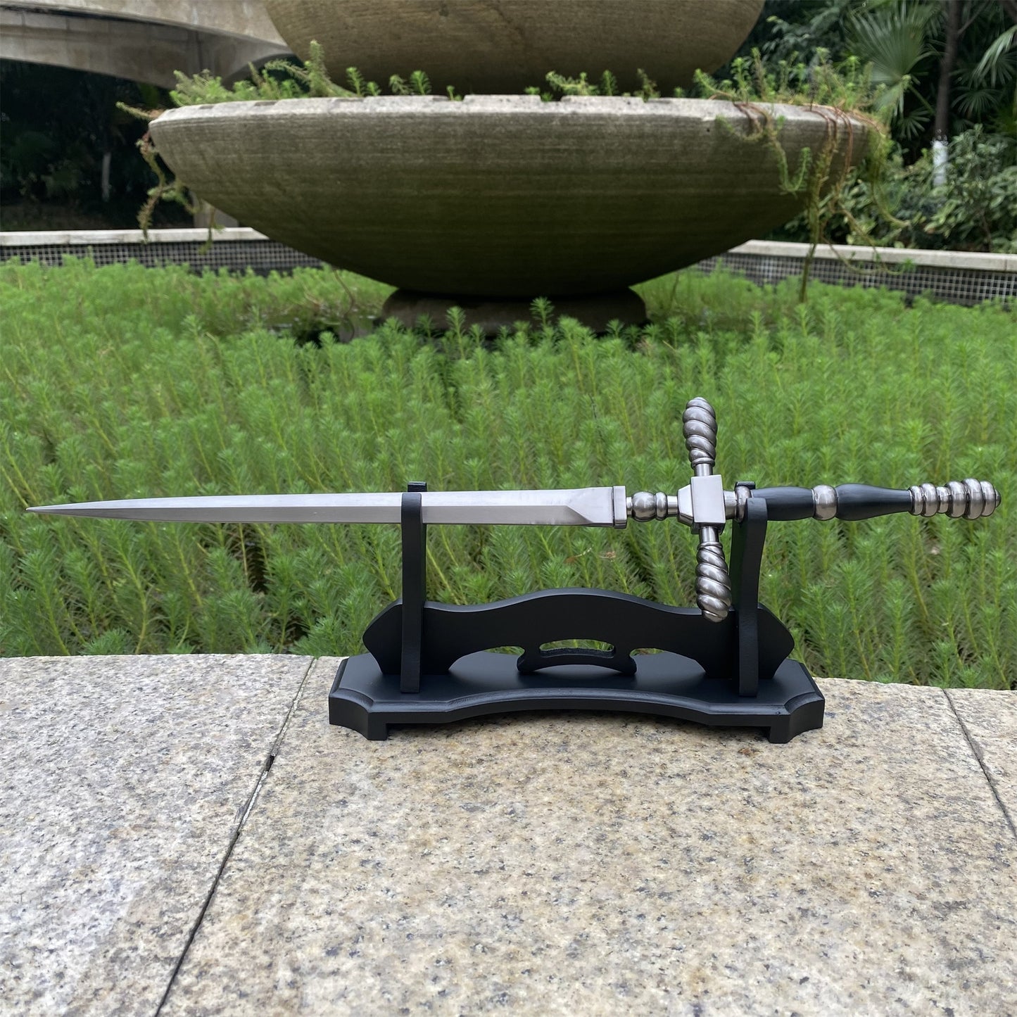 Hight-Quality Game Dagger Metal Craft For Collection