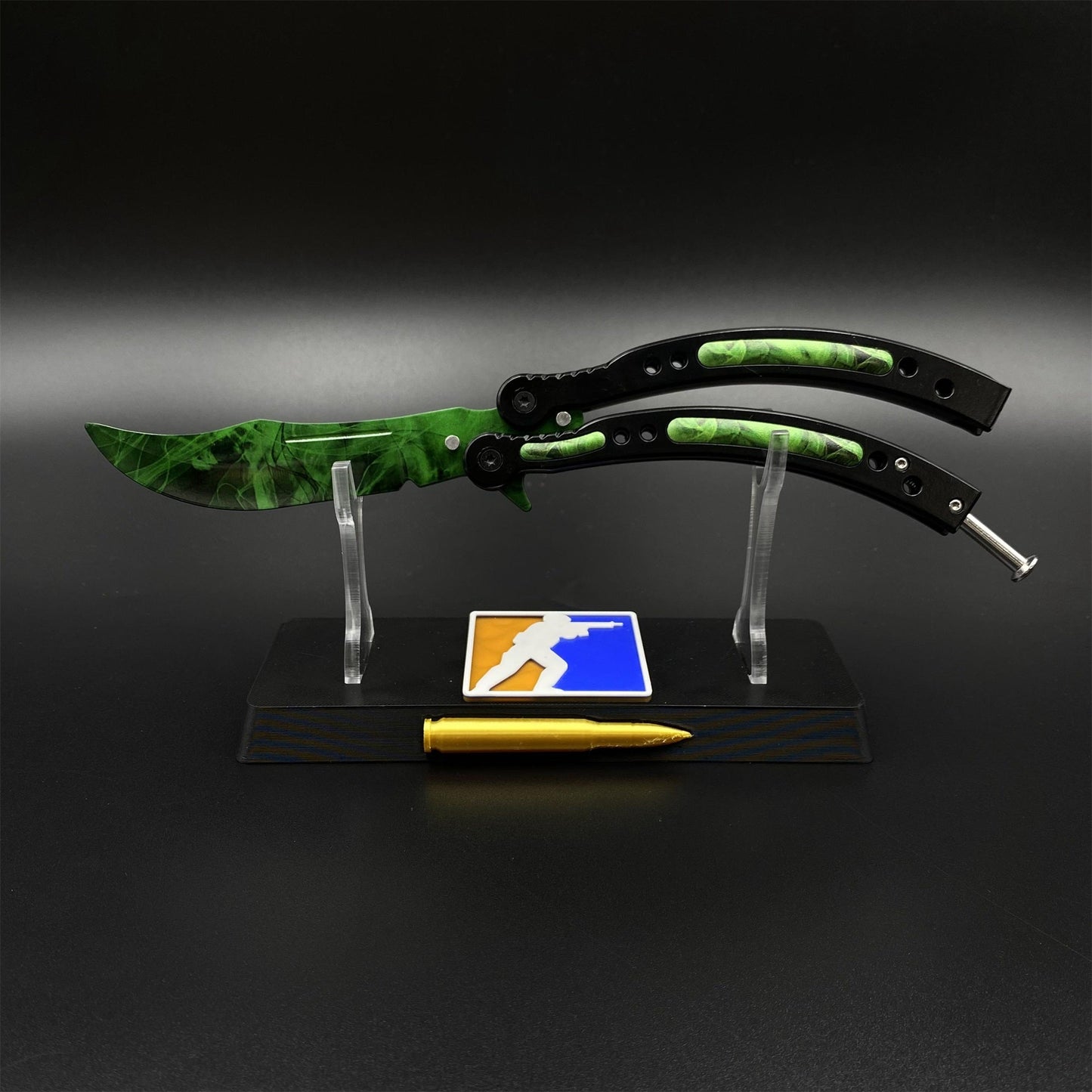 CS2 Butterfly Knife Forest DDPAT Balisong Replica - Unsharpened Game Prop Collectible with Display Stand