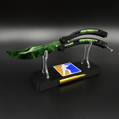 CS2 Butterfly Knife Forest DDPAT Balisong Replica - Unsharpened Game Prop Collectible with Display Stand