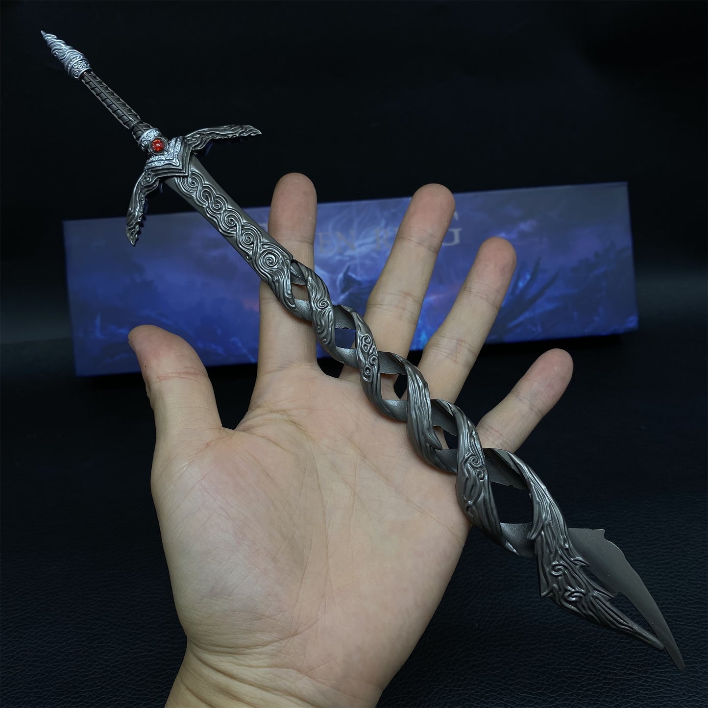 Godslayer's Greatsword Metal Replica With Gift Box
