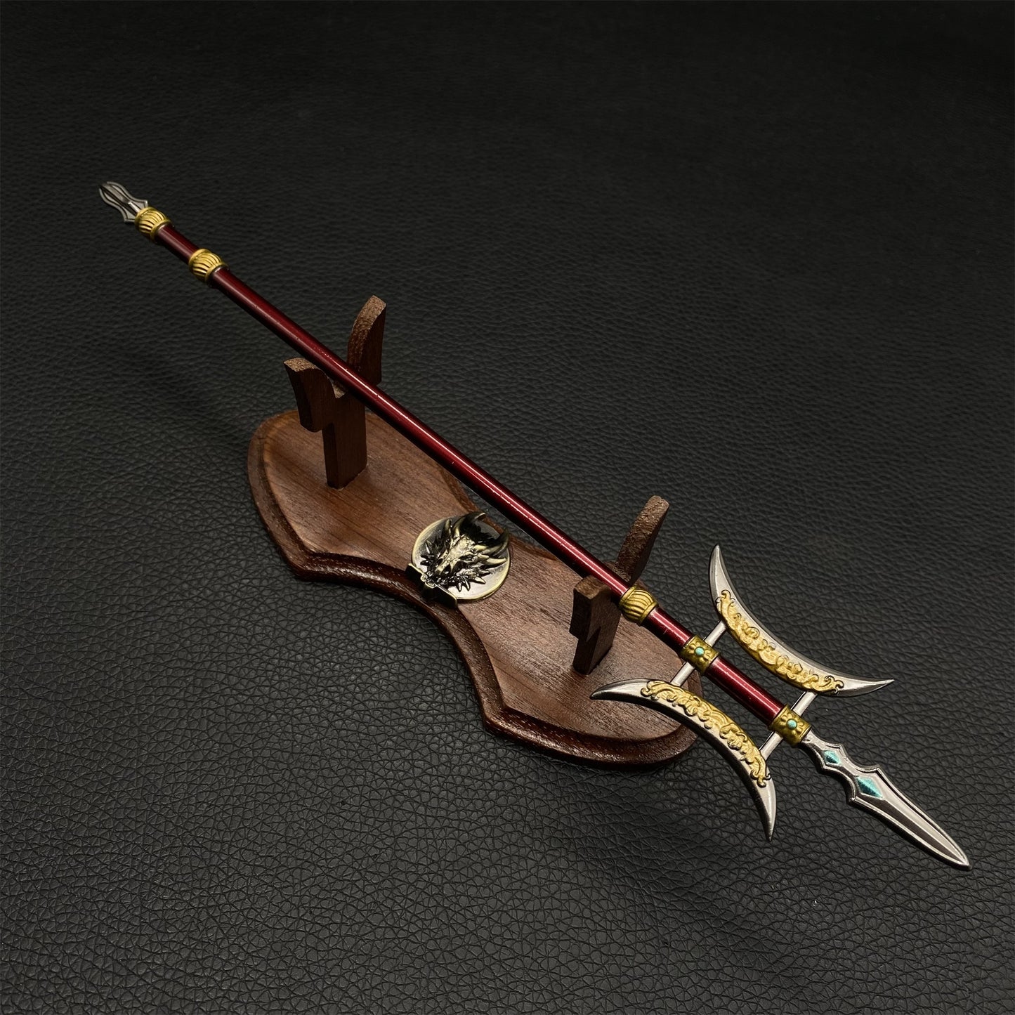 Great golden-winged peng Halberd Metal Replica