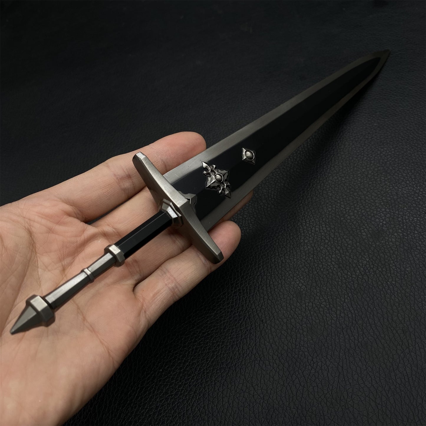 Greatsword of Solitude Metal Replica 30CM/11.8"
