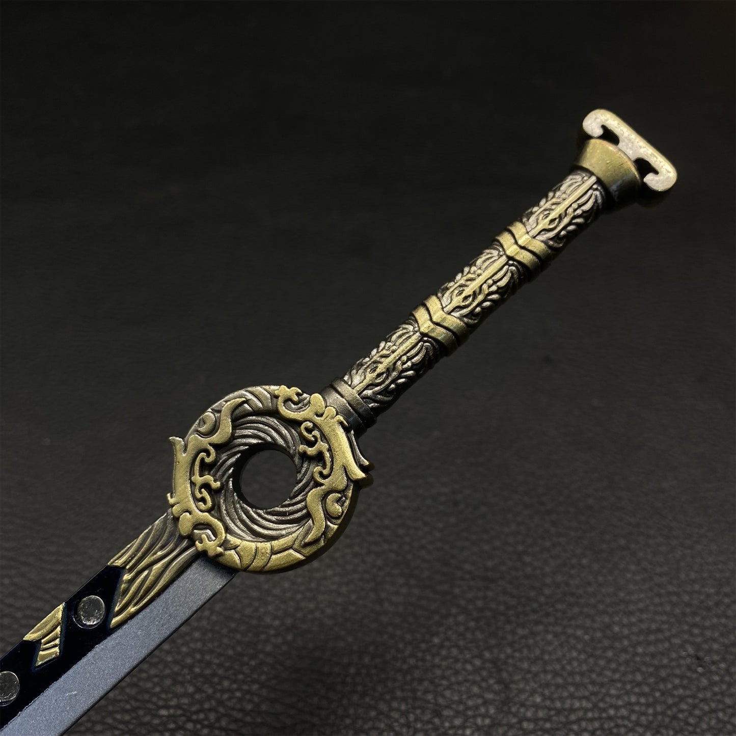 Cold Weapon Han Li Golden Fuzi Knife Metal Mini Replica