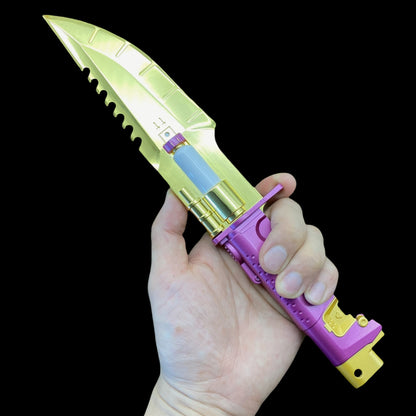 IRL Cyberpunk Headhunter Metal Replica