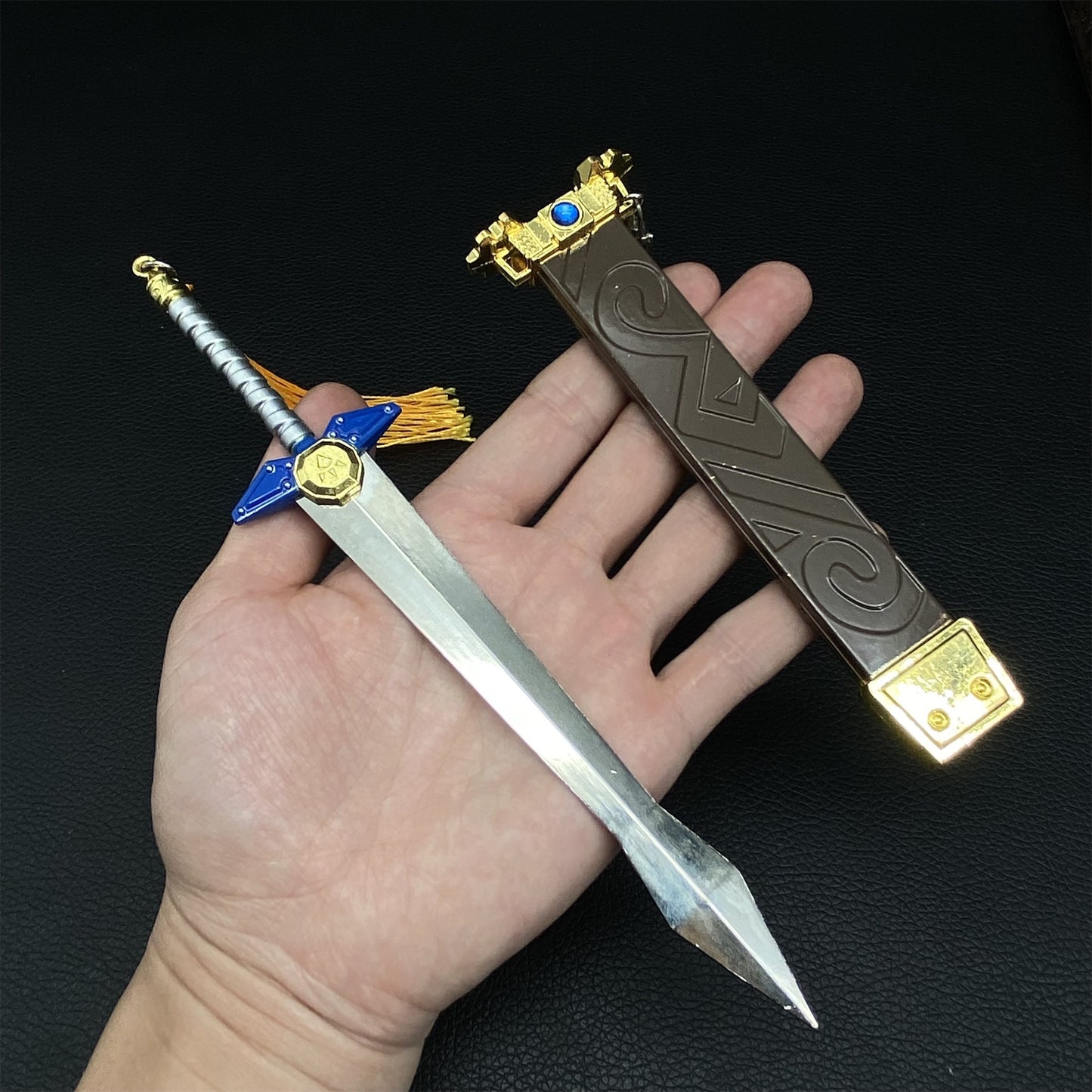Metal Link Weapon Miniature USA Stock