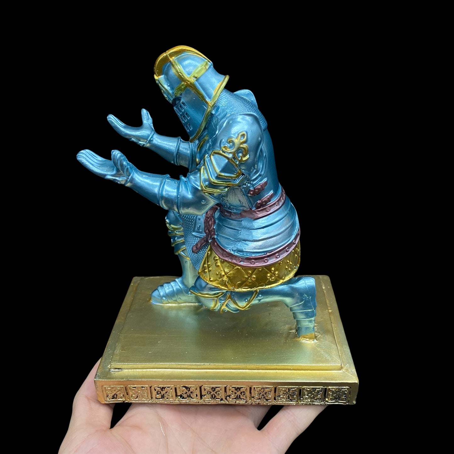 Middle Age Knight Display Stand Luxury Pen Display Holder