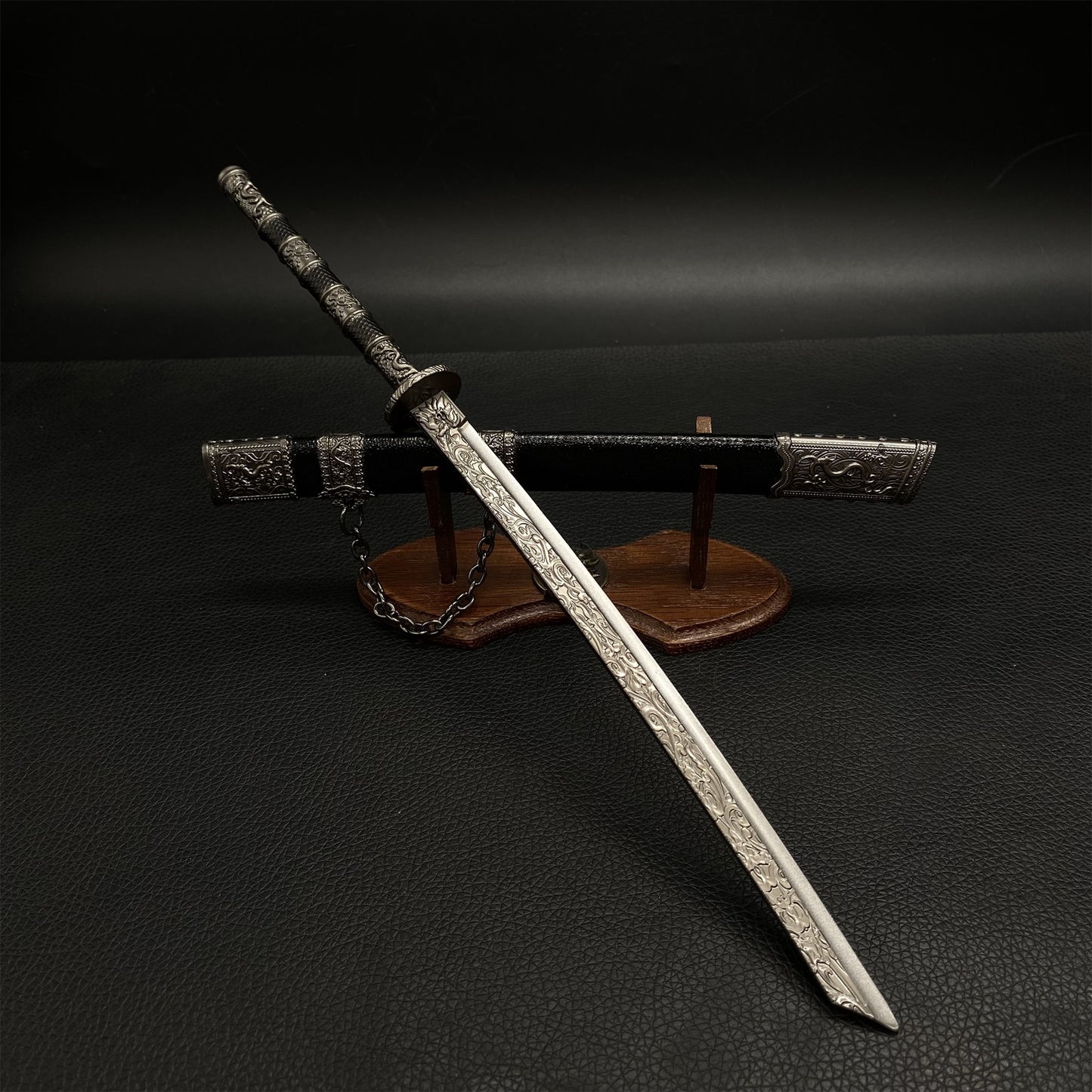 Ancient Chinese Kangxi Emperor's Sword 11.8 '' Metal Replica