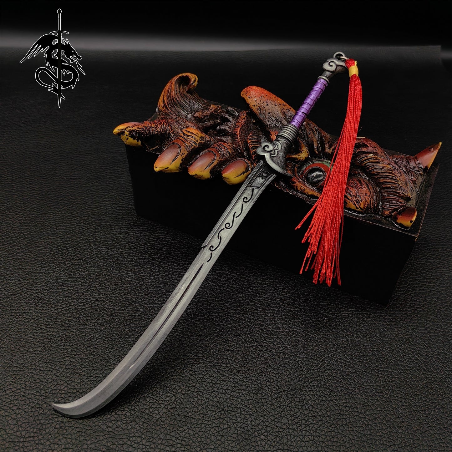 The Demon Hunter Ailmation Luocha Two-handed Sword Metal Replica