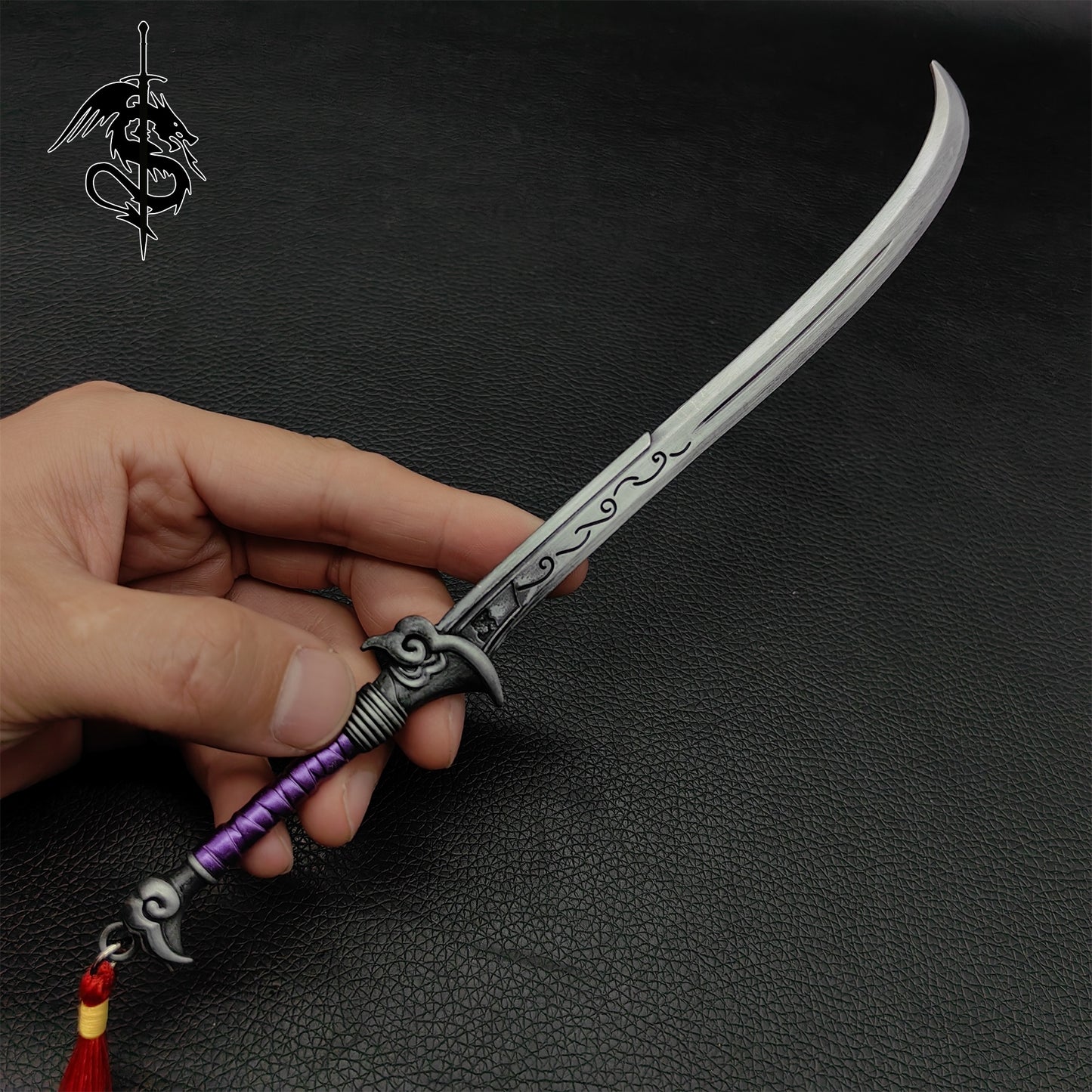 The Demon Hunter Ailmation Luocha Two-handed Sword Metal Replica