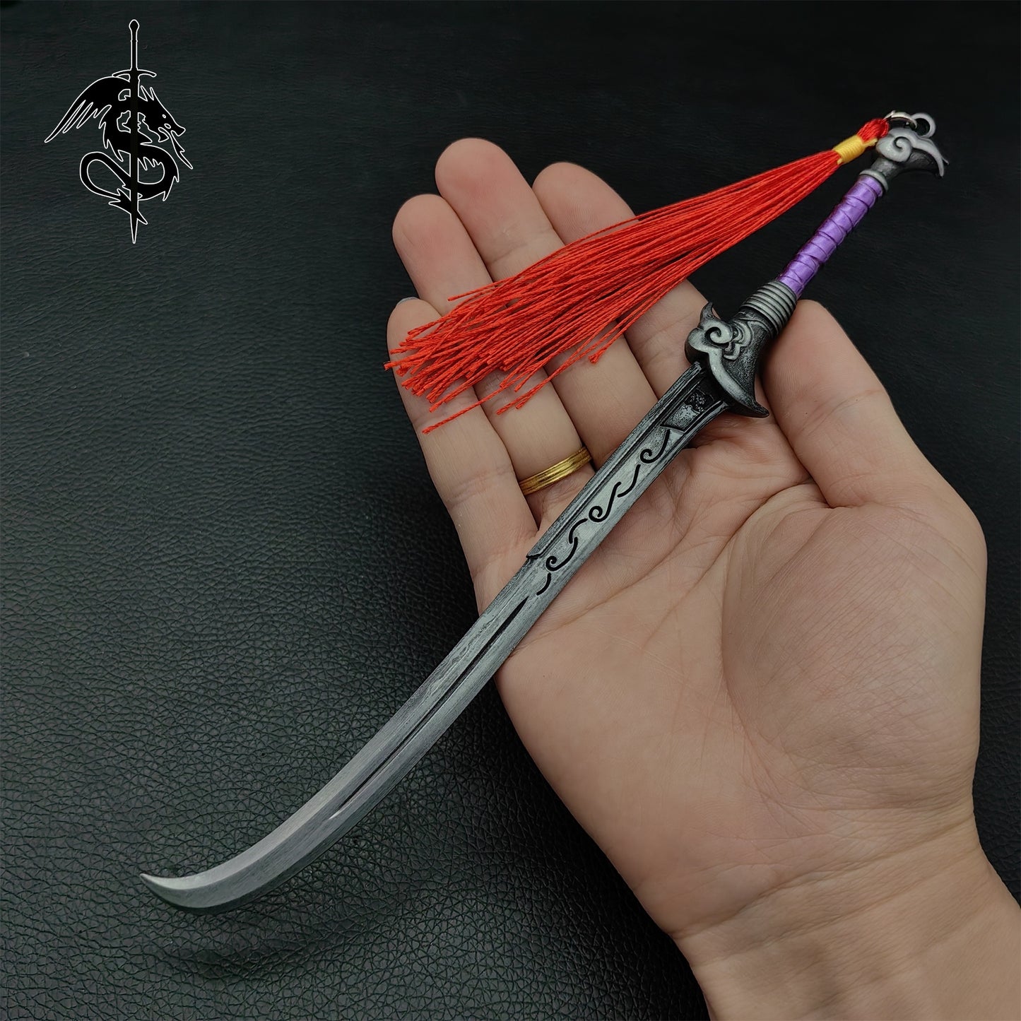 The Demon Hunter Ailmation Luocha Two-handed Sword Metal Replica