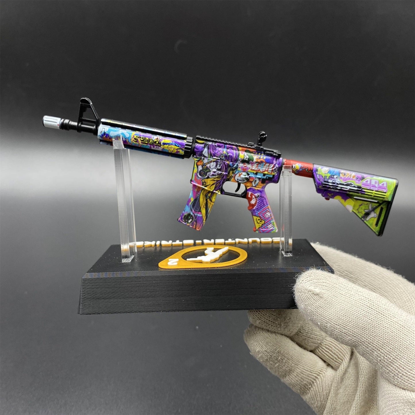 CS2 Game Peripheral - Metal Tiny M4A4 In Living Color Gun Replica Game Prop Collectible