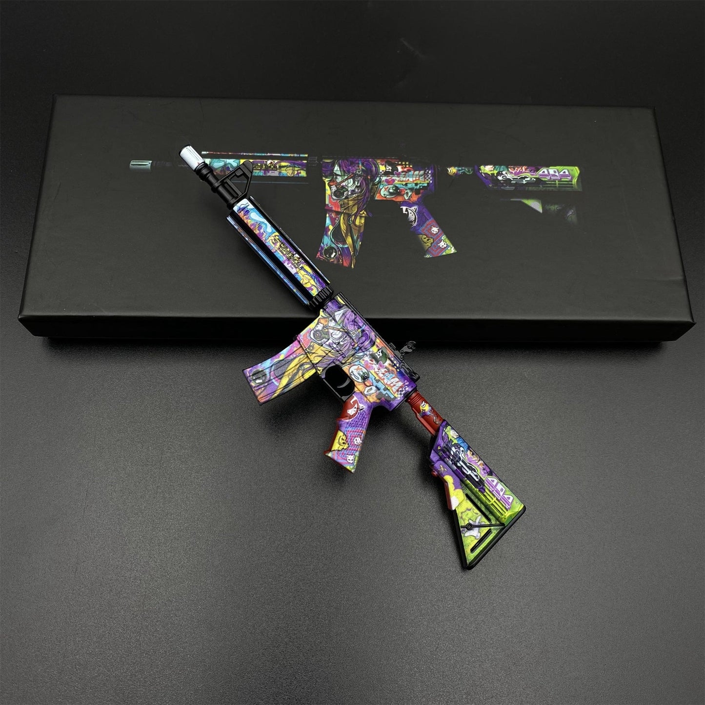 CS2 Game Peripheral - Metal Tiny M4A4 In Living Color Gun Replica Game Prop Collectible