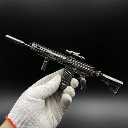 Delta Force M7 Assualt Rifle Metal Miniature